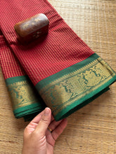 RF199 Maroon with contrast green shade traditional Korvai style border Kanchi cotton saree with vaira Oosi pattern