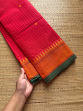 Chilli red shade Premium & soft Checks/ Kattam Pattern Kanchi cotton saree with handmade thread buttas
