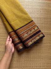 Light dual tone green shade with brown combination Kanchi cotton saree with unique Varisaipet border