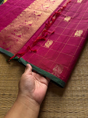 RF819 Magenta pink & Green Combination Premium Kanchi cotton saree with golden Zari checks pattern & Annam Buttas and intricate Zari woven Pallu