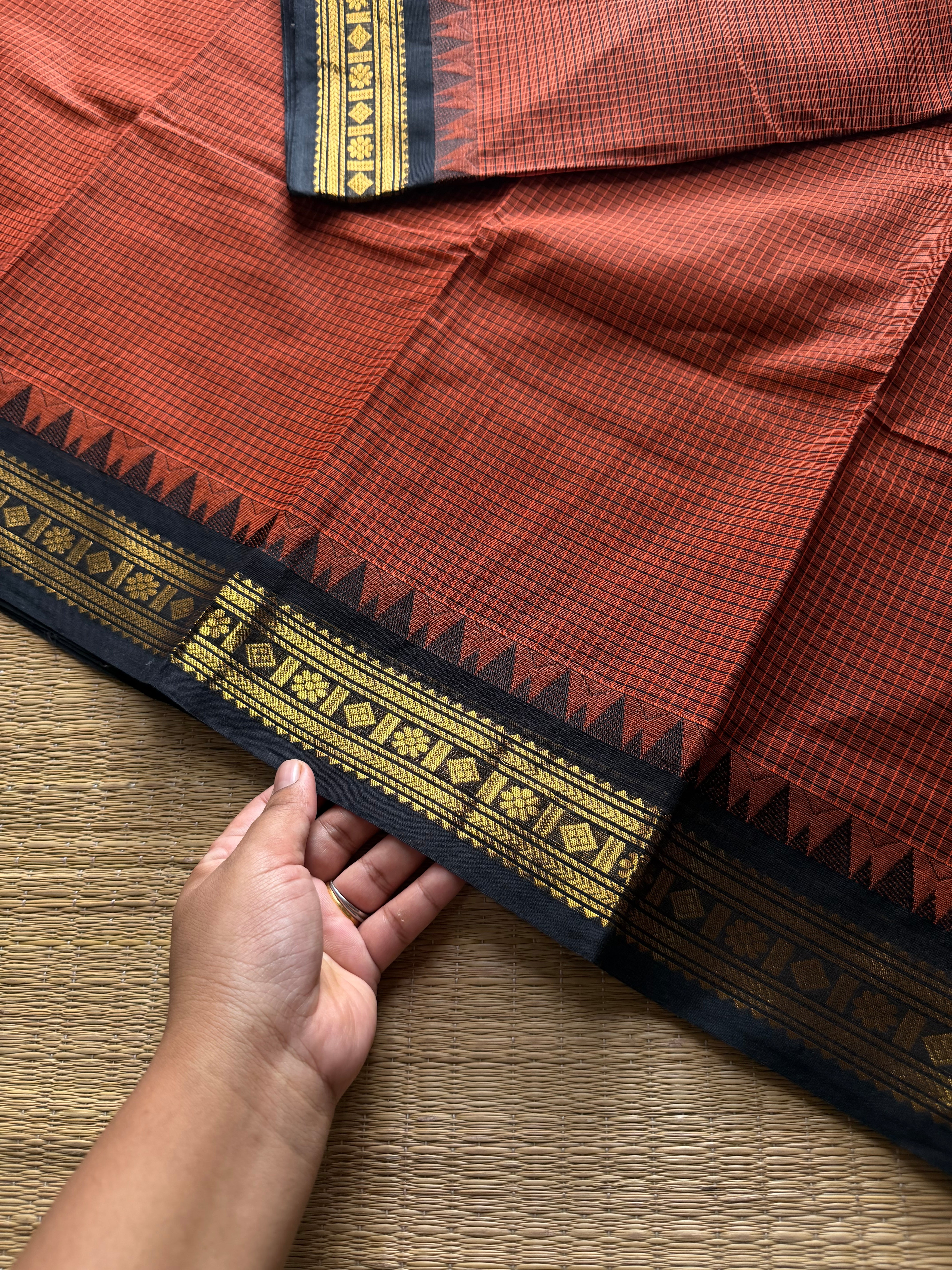 RF920 Rust orange with black ~ Vintage Podi Kattam Kanchi cotton saree with small border