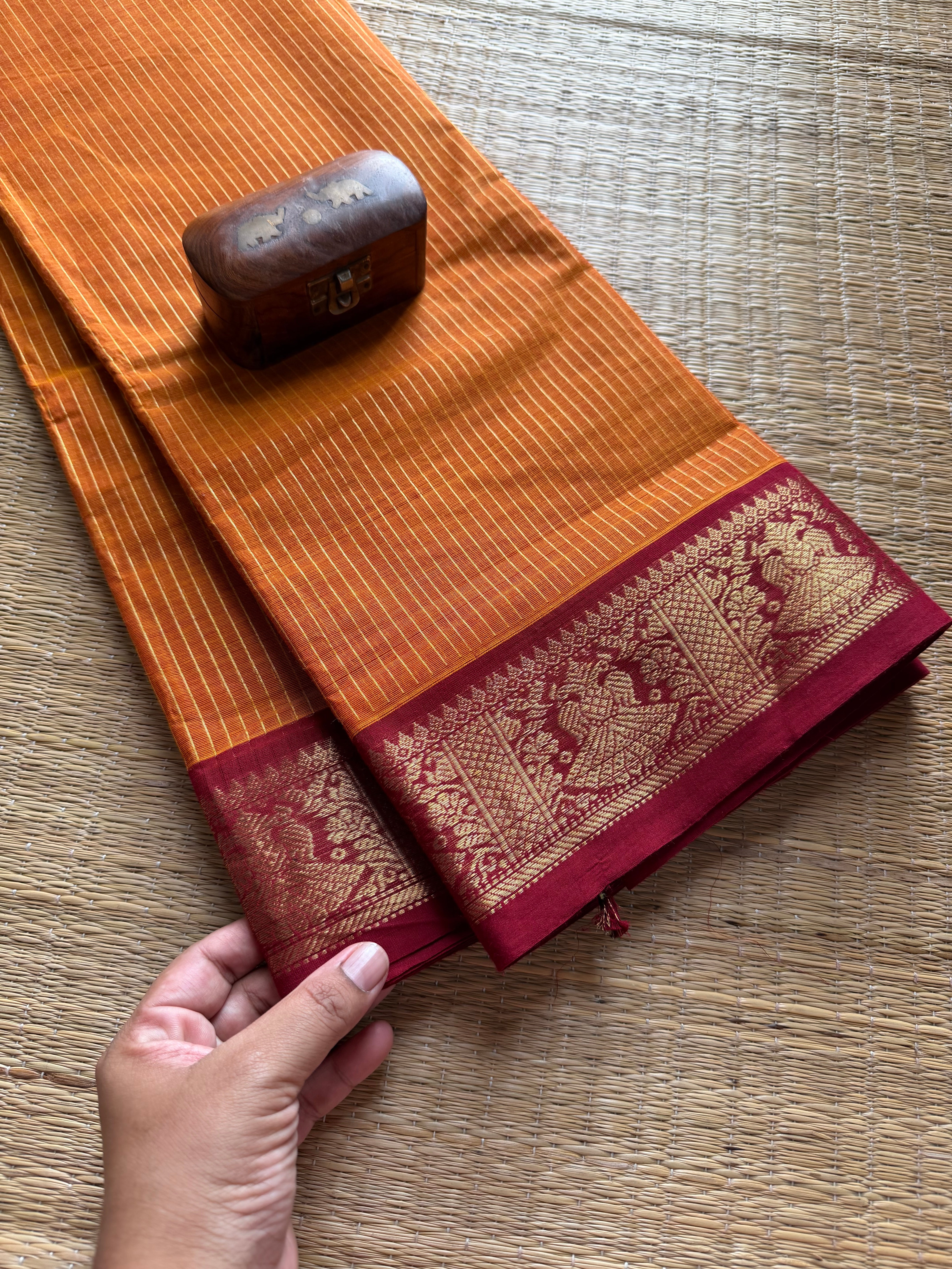 RF194 Orange shade with contrast maroon combination traditional Korvai style border Kanchi cotton saree with vaira Oosi pattern