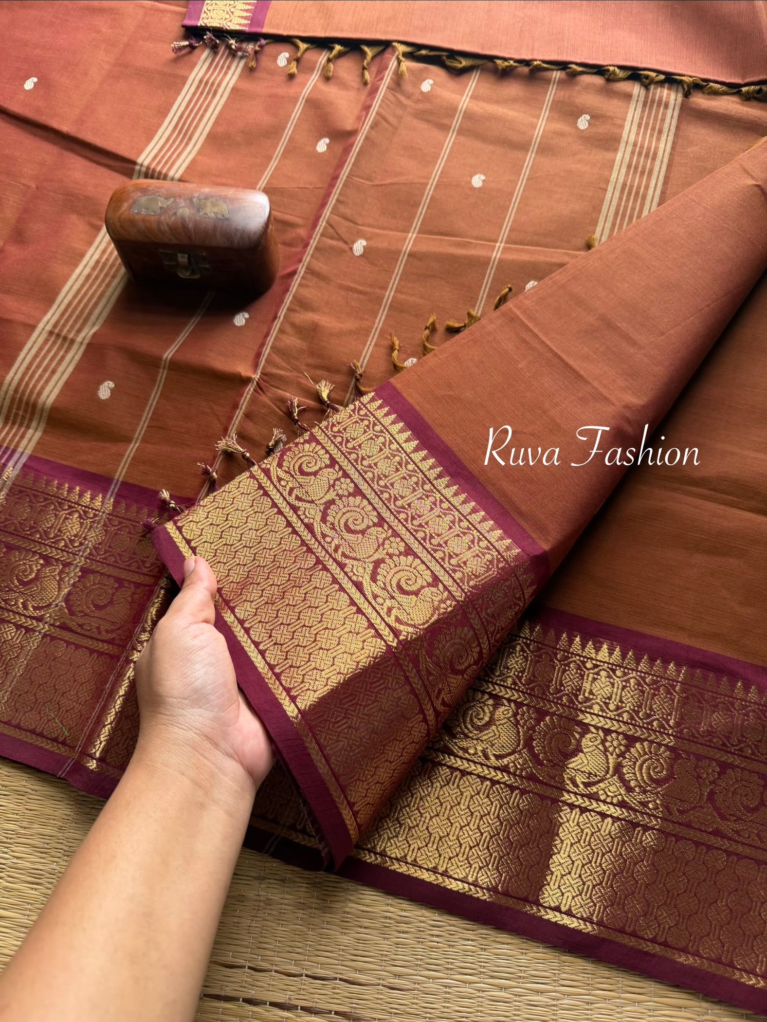 RF81 Dark Honey Shade With Contrast Maroon Annam Pattern Zari Border Kanchi Cotton Saree With Handmade Zari Buttas