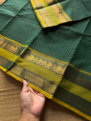 RF658 Lakshadeepam / 1000 Buttas checks / Kattam pattern Kanchi cotton saree : Emerald green shade