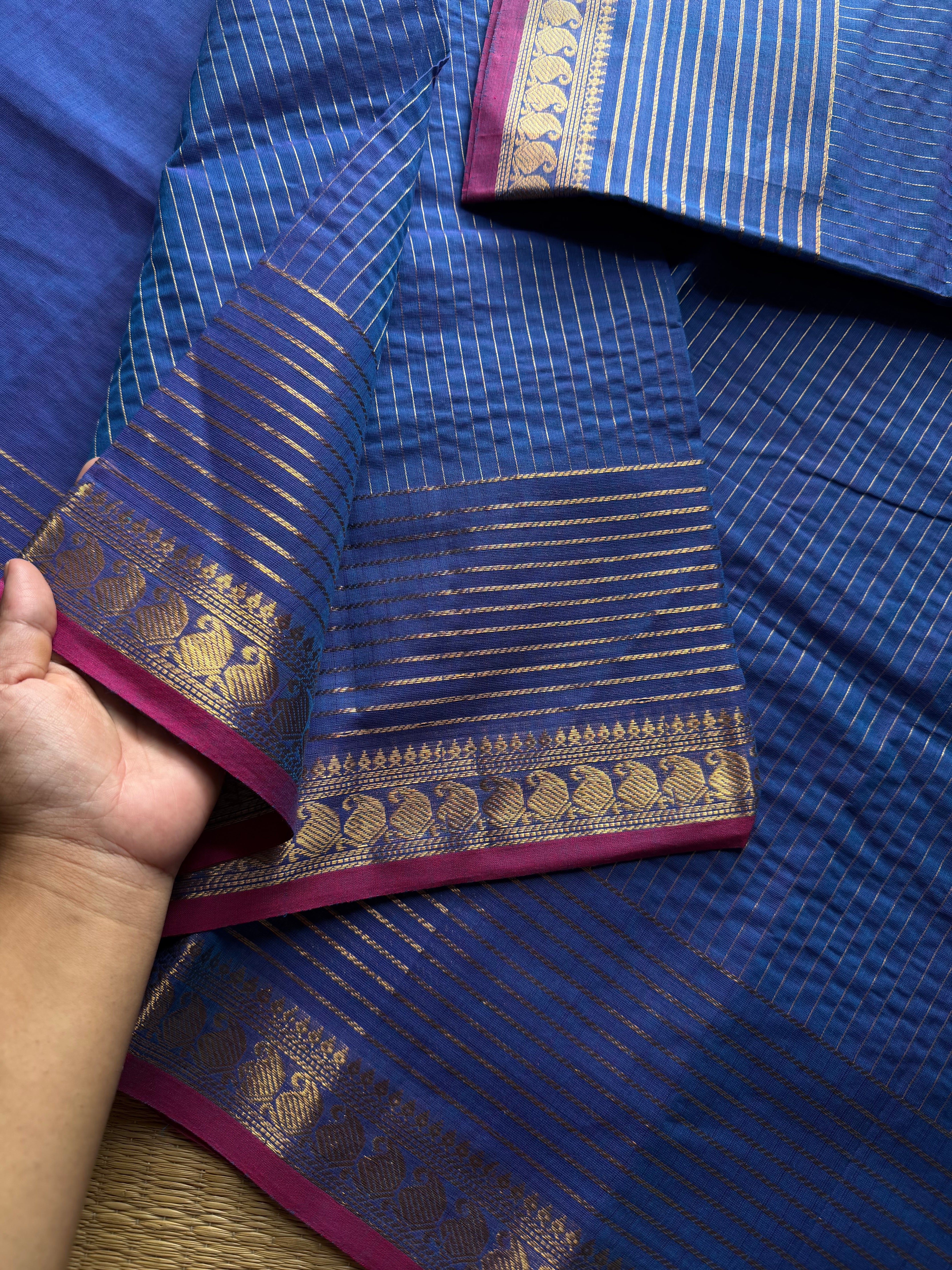 Dual tone royal blue shade Kanchi cotton saree with vaira Oosi pattern & contrast mango Zari border