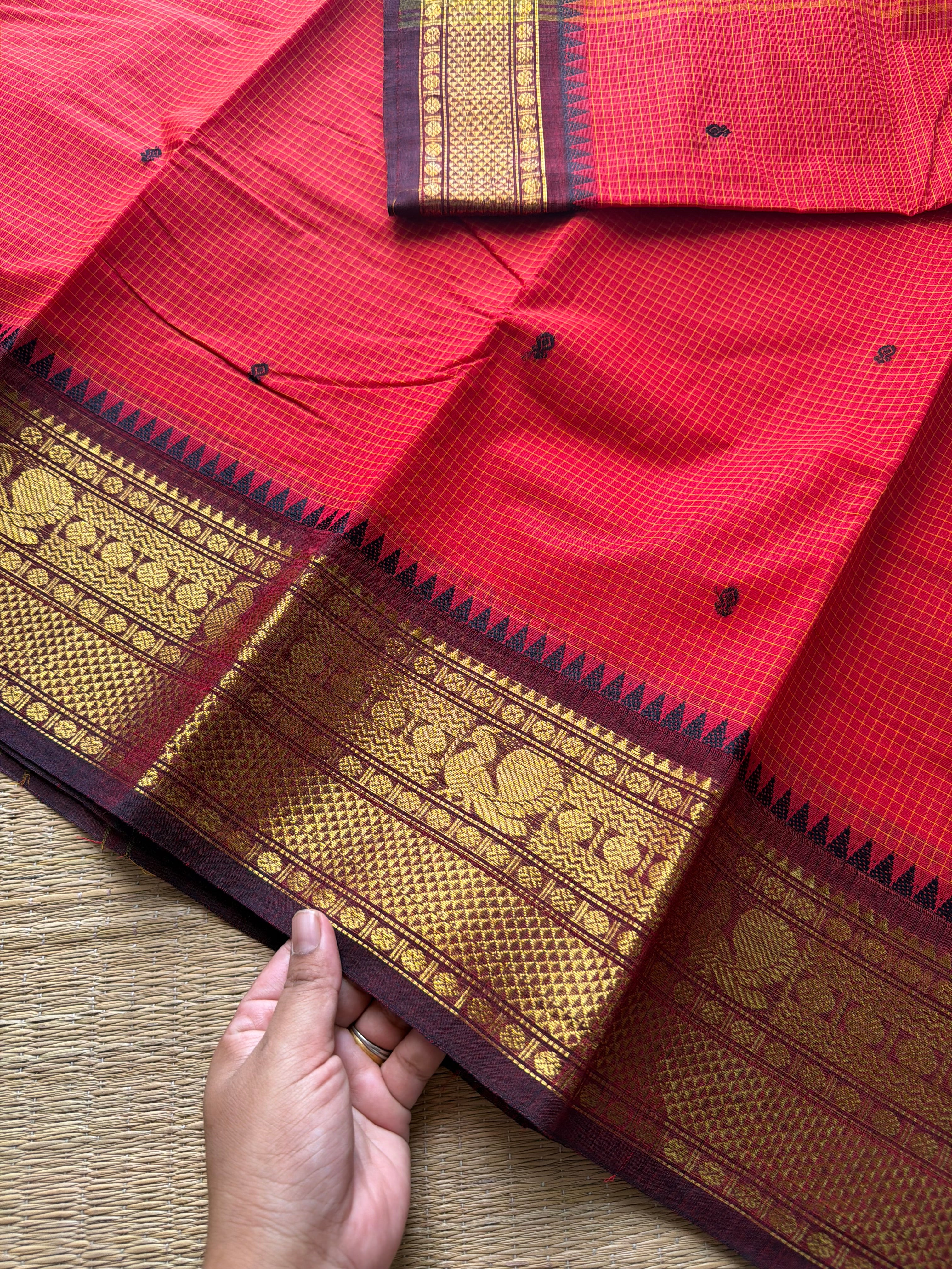 Rustic red shade Podikattam / small checks Kanchi cotton saree with handmade thread buttas