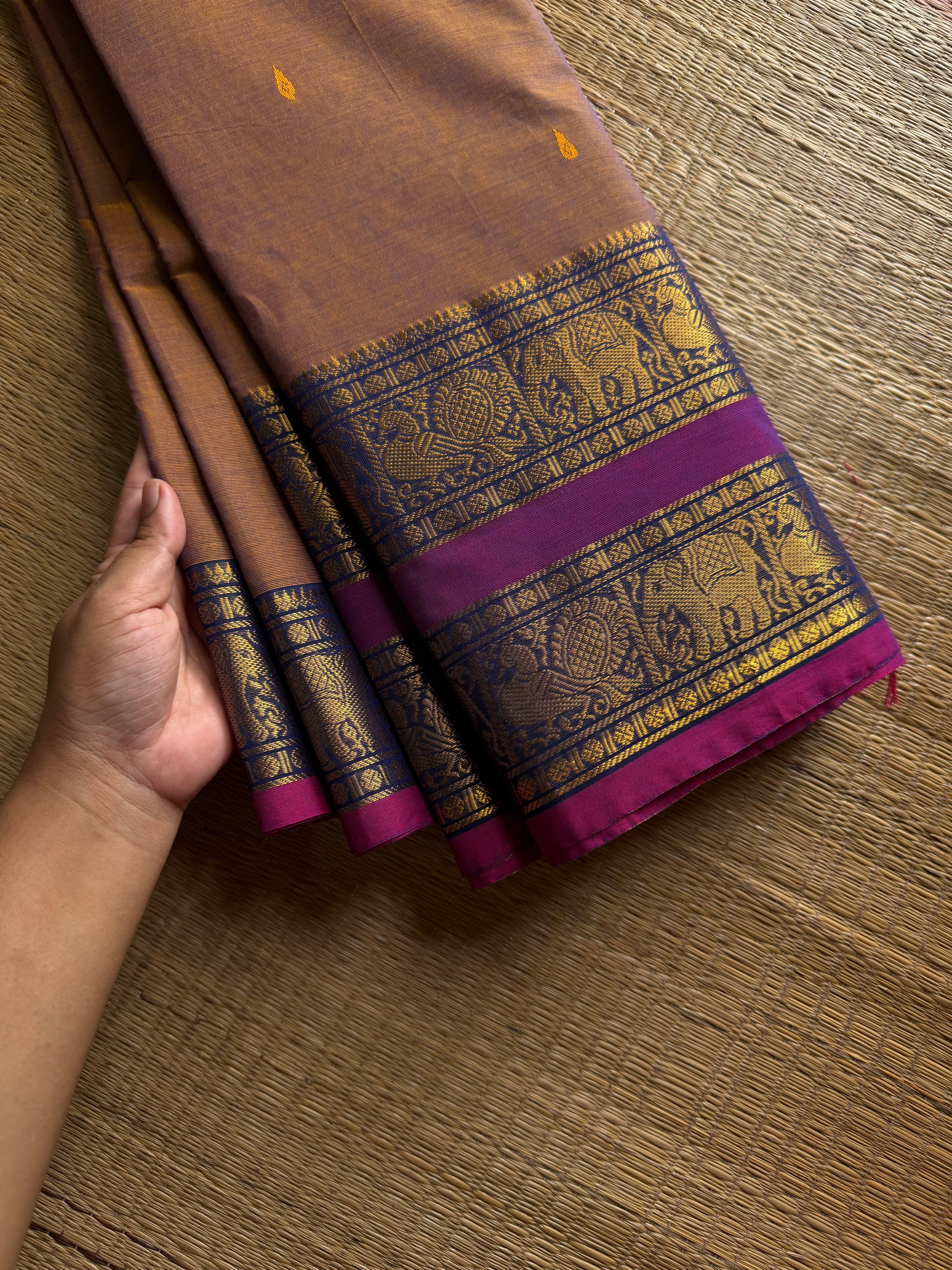 RF1332 Dual tone beige ~ Kanchi cotton Rettapet border saree
