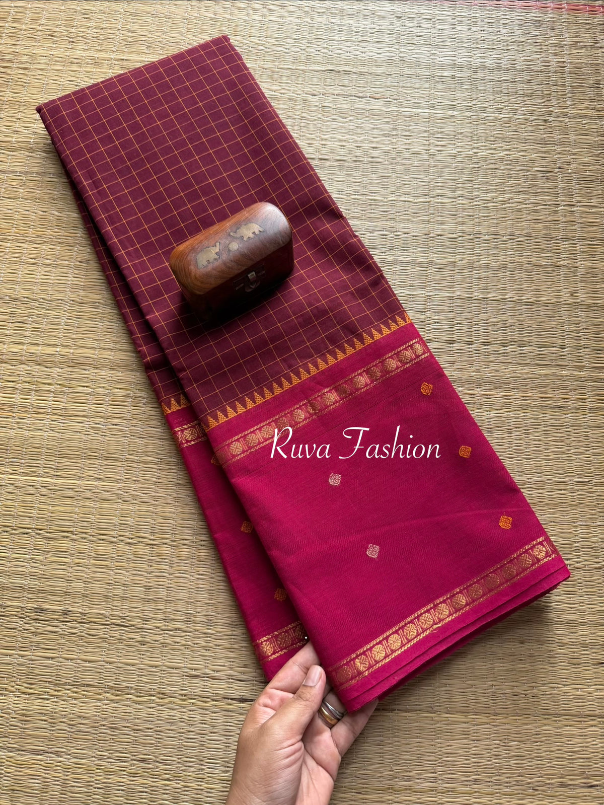 RF24 Maroon With Dark magenta Pink Vintage Style Border with checks pattern & handwoven Buttas on the border - RF24