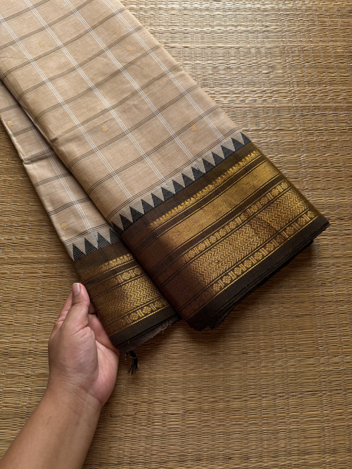 Cream shade kanchi saree with kattam / checks pattern & handmade golden Zari buttas