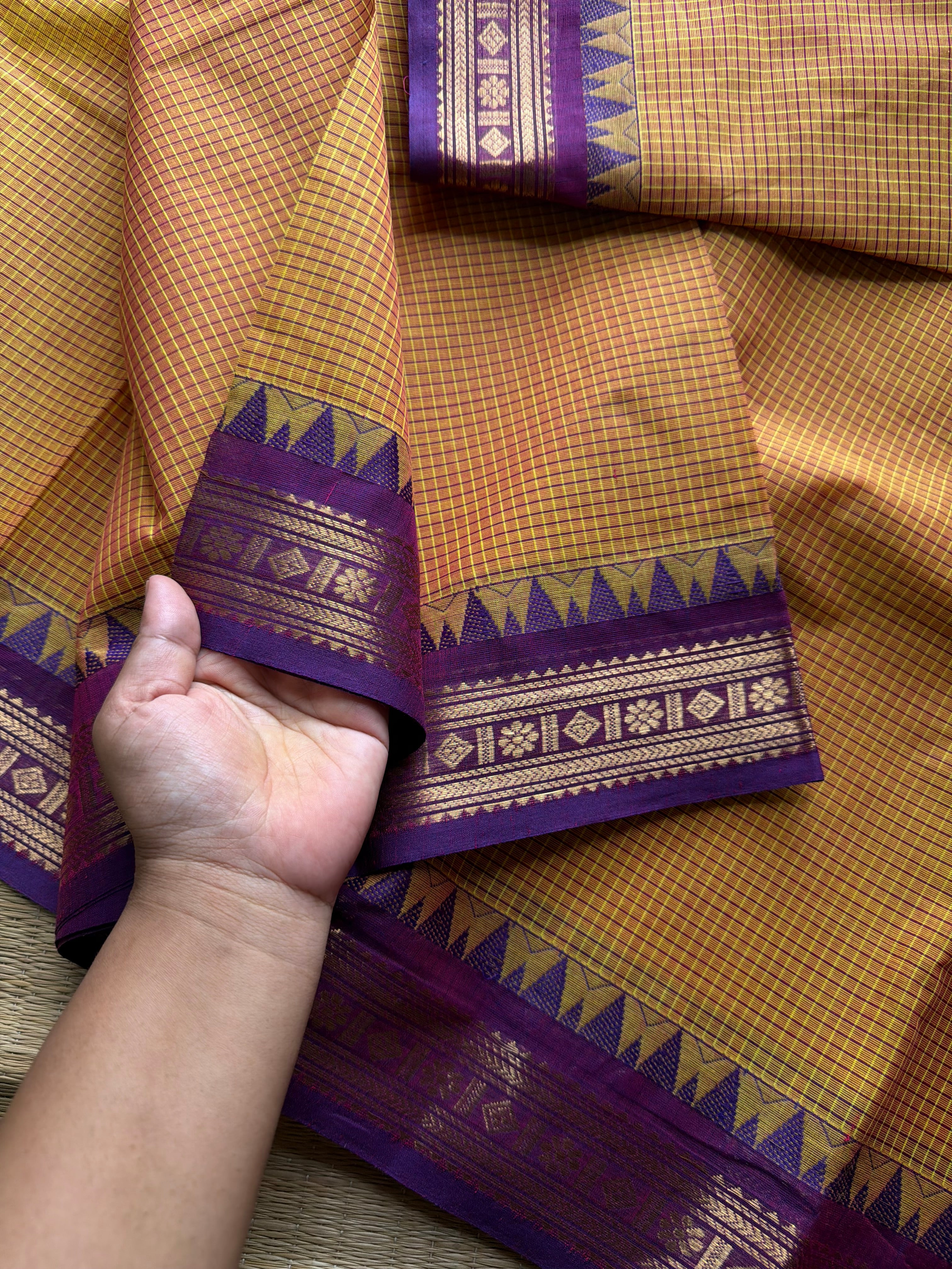 RF921 Mango shade with purple ~ Vintage Podi Kattam Kanchi cotton saree with small border