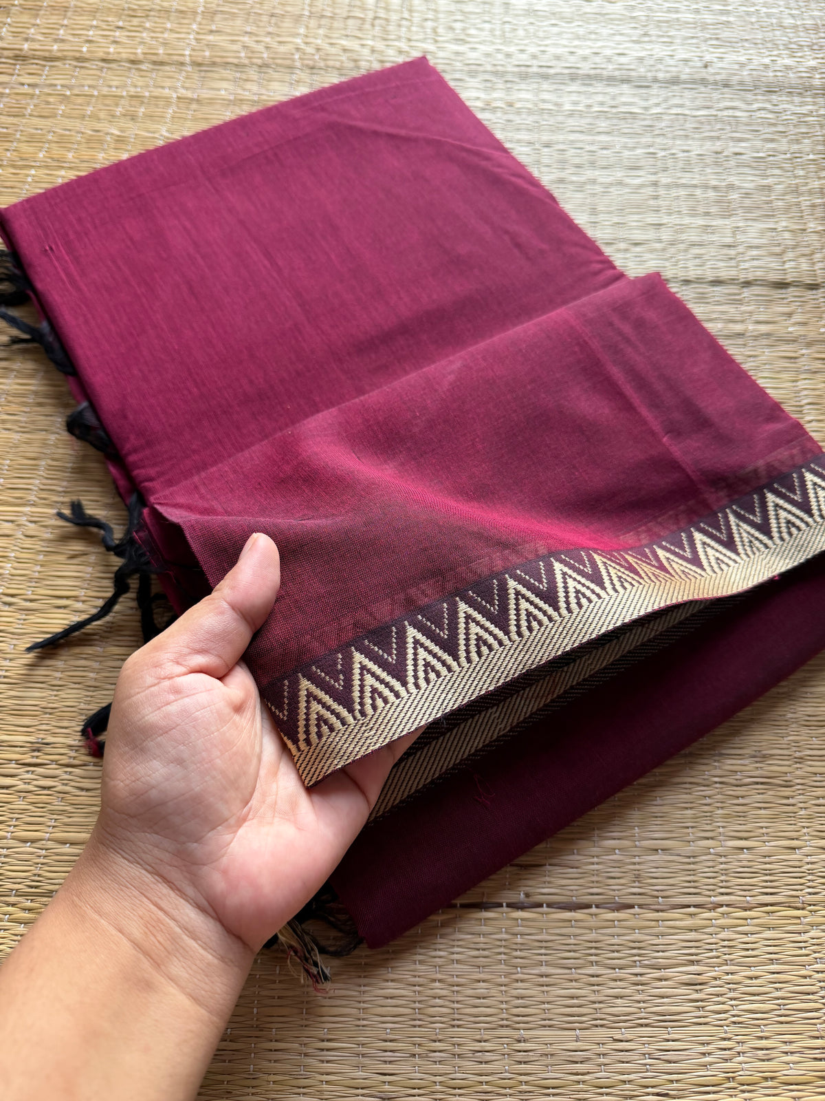 RF219 Maroon shade Narayanpet Mercerised cotton saree with small border