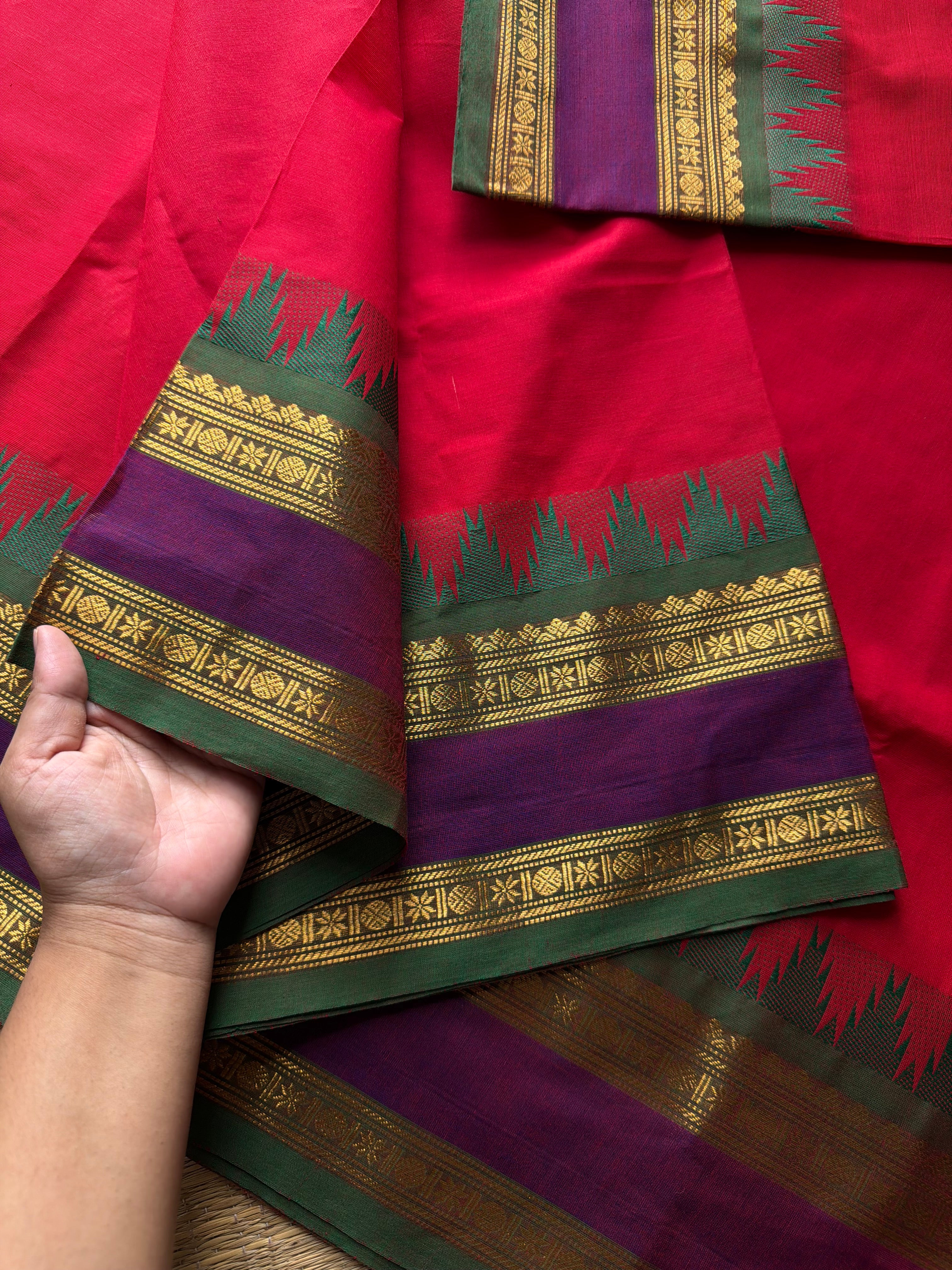 RF542 Reddish maroon shade Kanchi cotton saree with contrast Thazhampoo pattern gap border