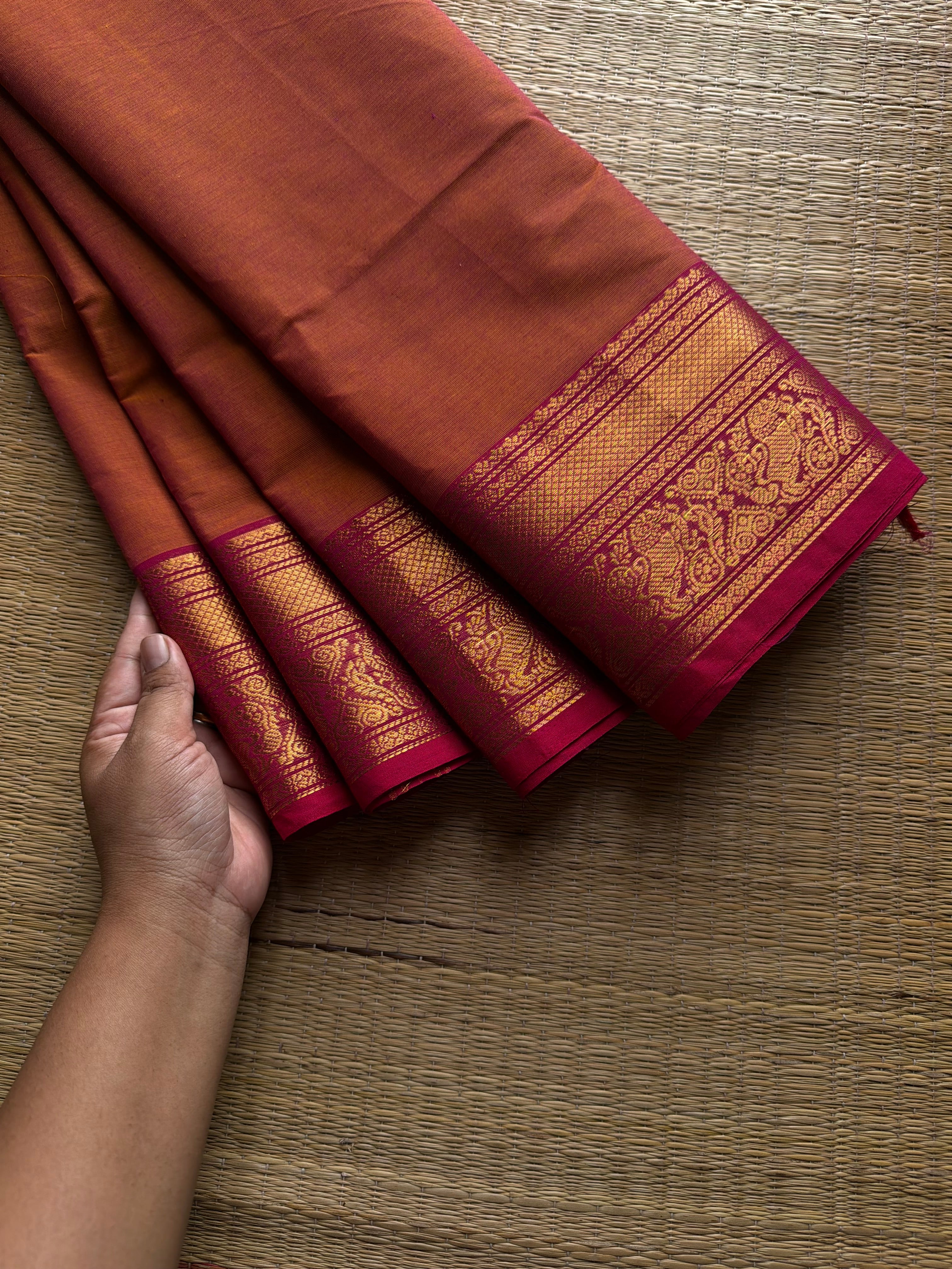 RF944 Dual shade rustic orange ~ Silk saree inspired Kanchi cotton saree