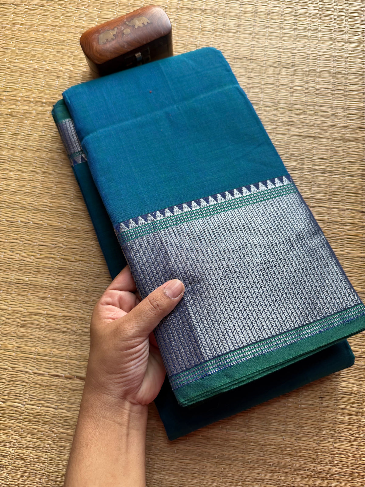 Dual Tone Mercerised Narayanpet Cotton Saree With Silver Zari Border