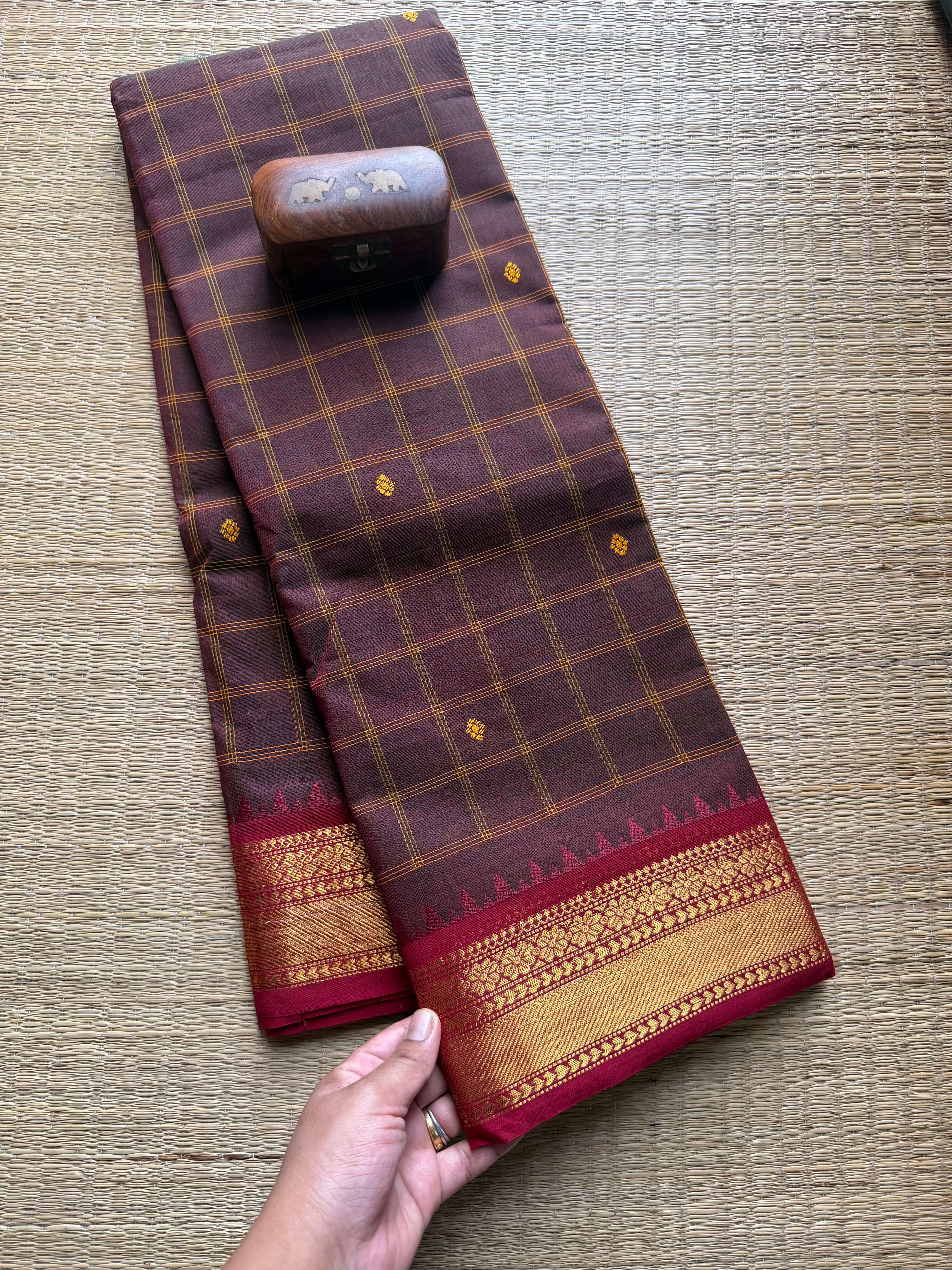 Maroon Shade Checks / Kattam Pattern Kanchi Cotton Saree