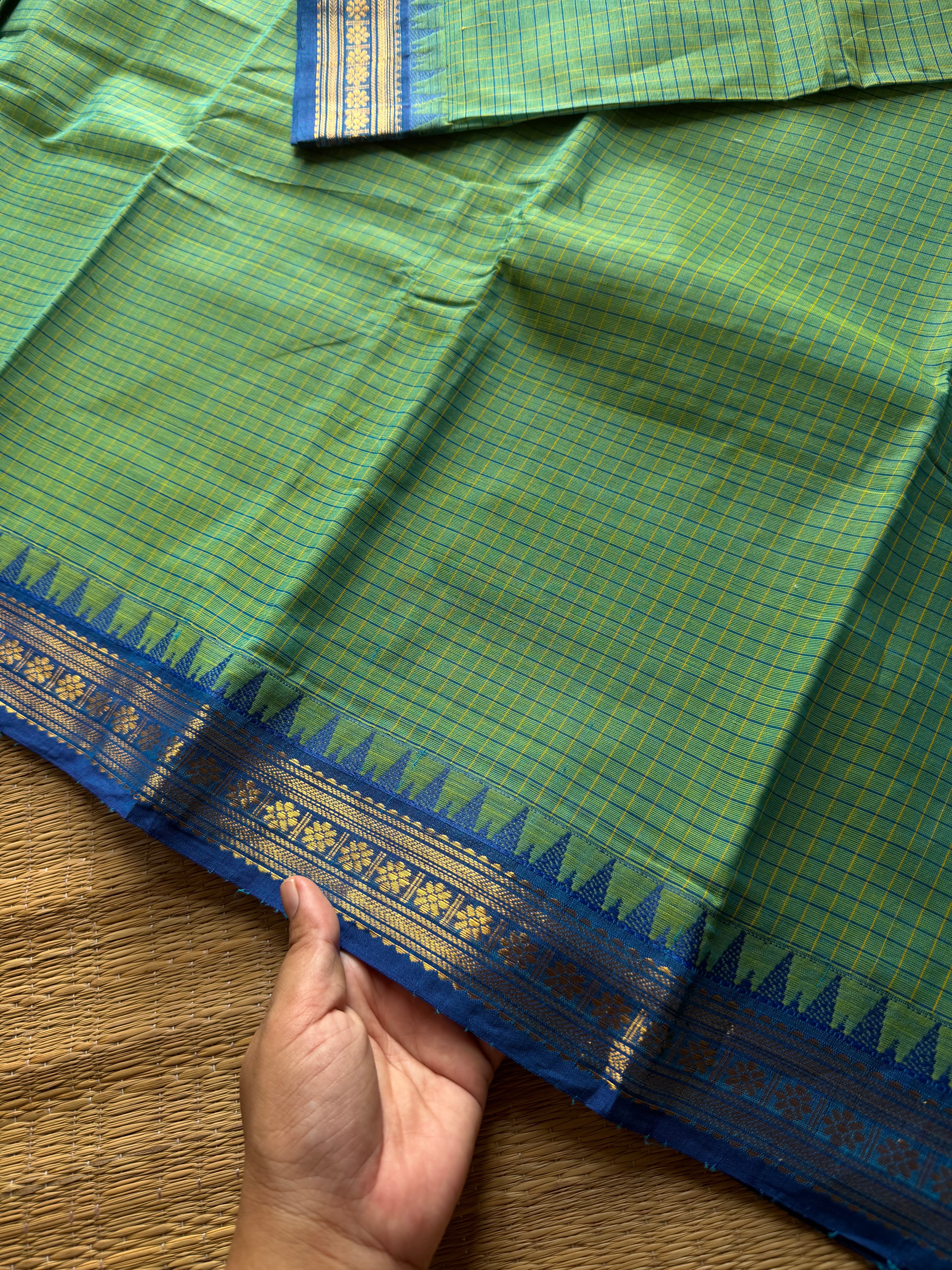 Vintage Podi Kattam ~ Dual tone Apple green shade with royal blue combination small checks Kanchi cotton saree