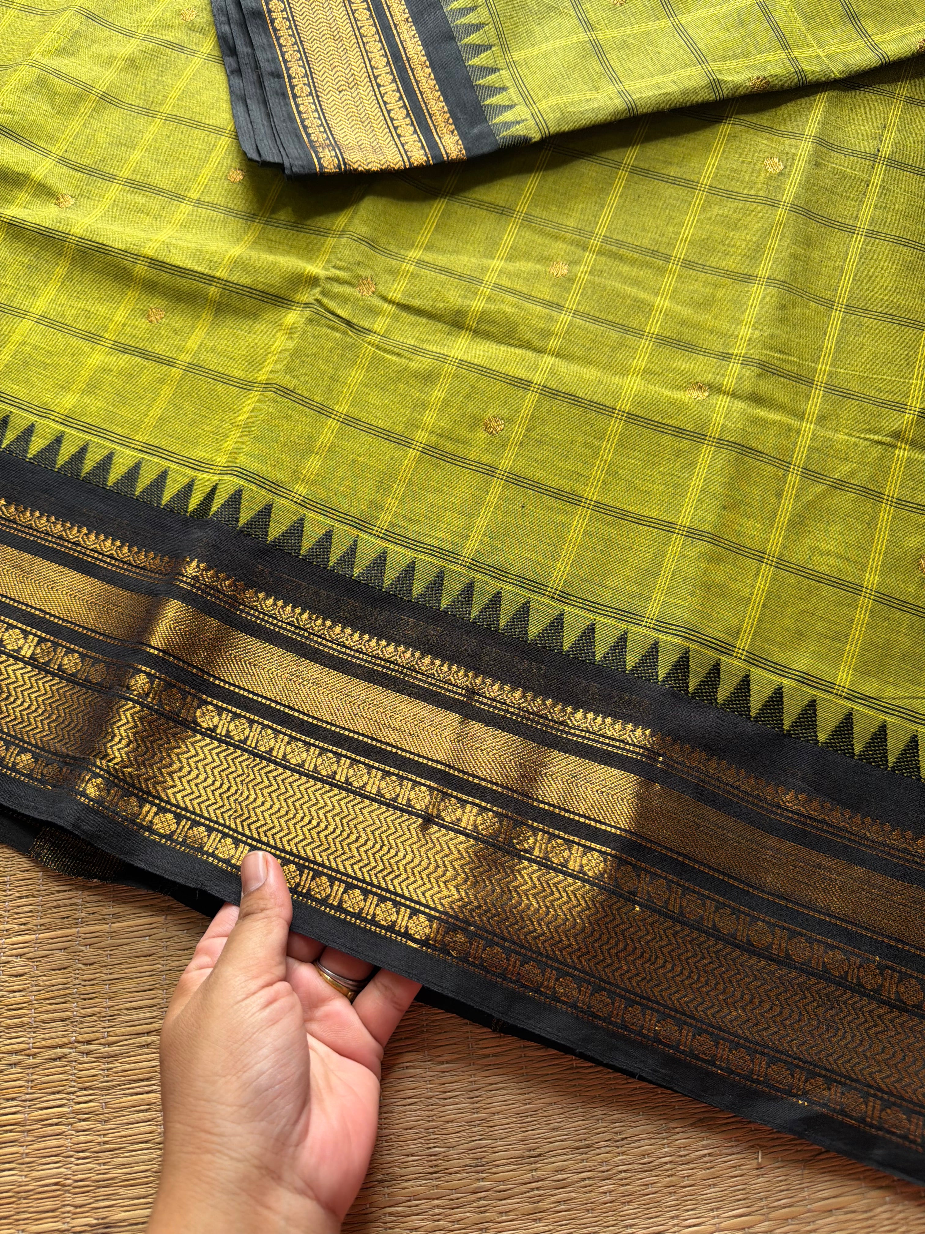RF642 Green with black Kanchi cotton Kattam / checks pattern saree with hand made Zari butta