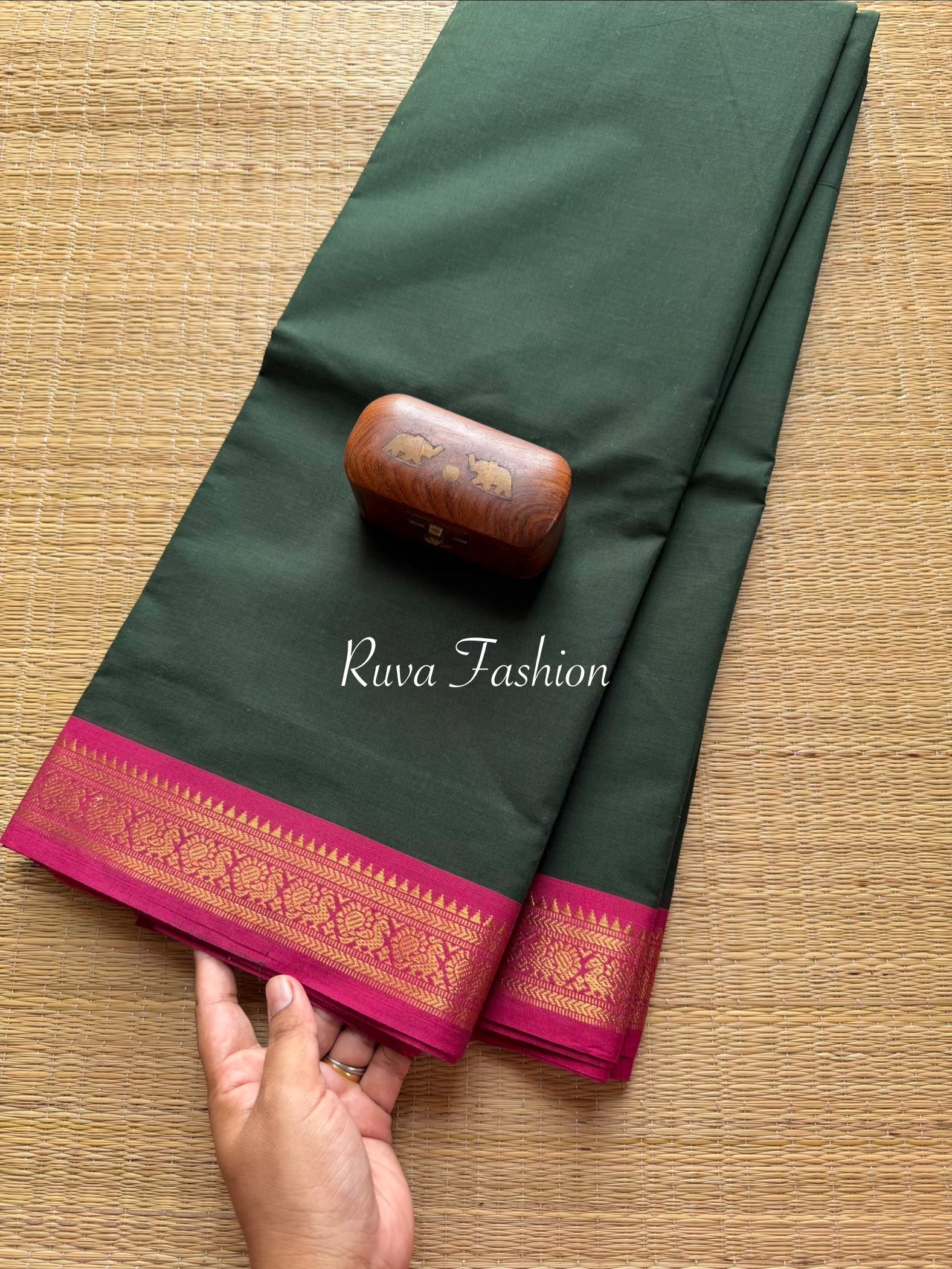 RF70 Bottle green shade with pink contrast small Zari border Kanchi cotton saree