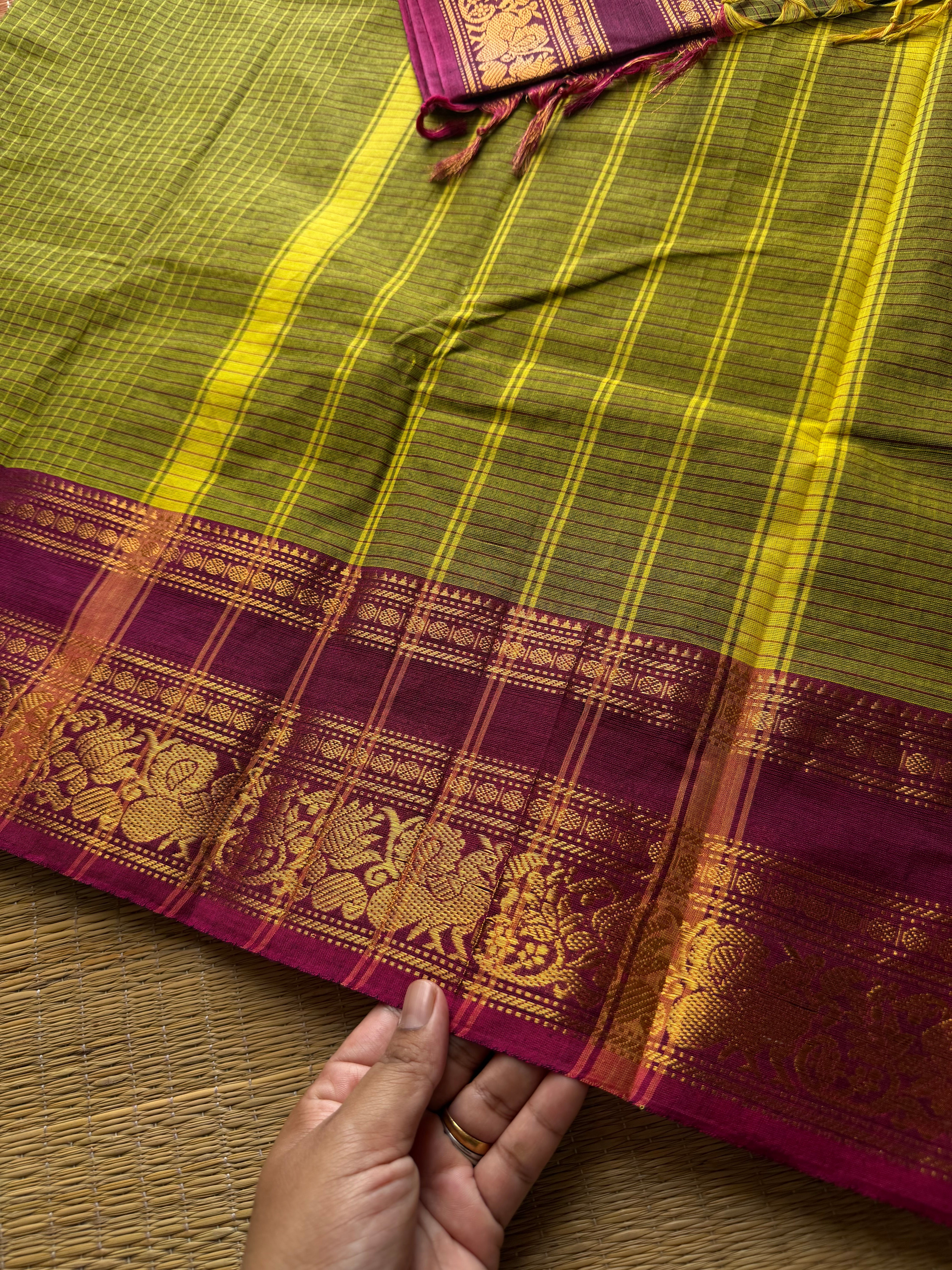 RF712 Green with magenta pink combination Kattam / checks pattern Kanchi cotton saree with floral pattern contrast border