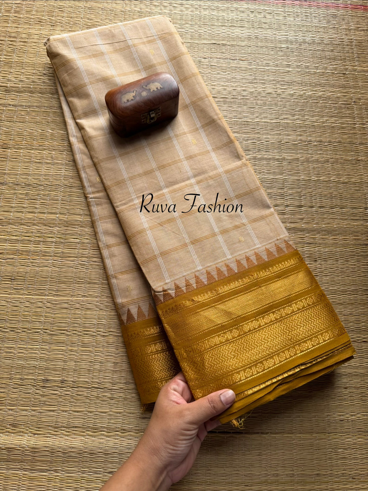 Cream Shade Kattam / Checks Kanchi Cotton Saree
