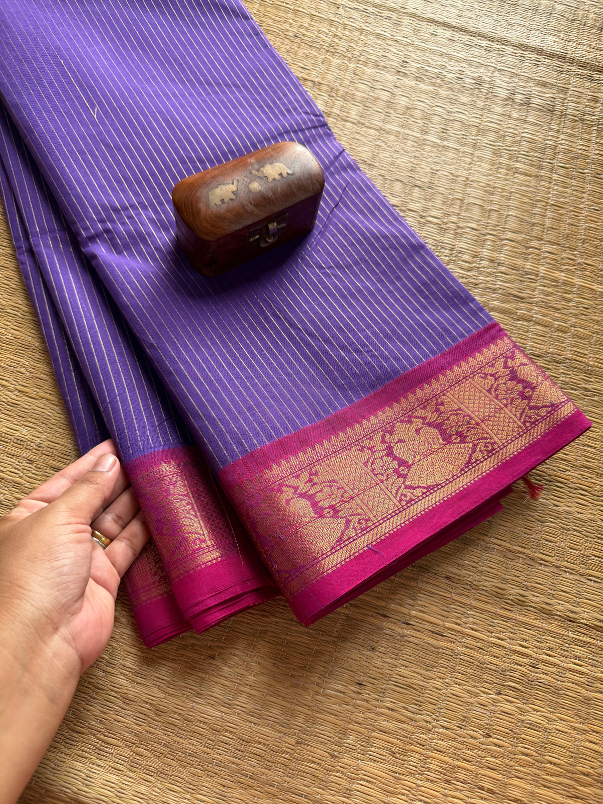 RF198 Violet shade with contrast pink combination traditional Korvai style border Kanchi cotton saree with vaira Oosi pattern