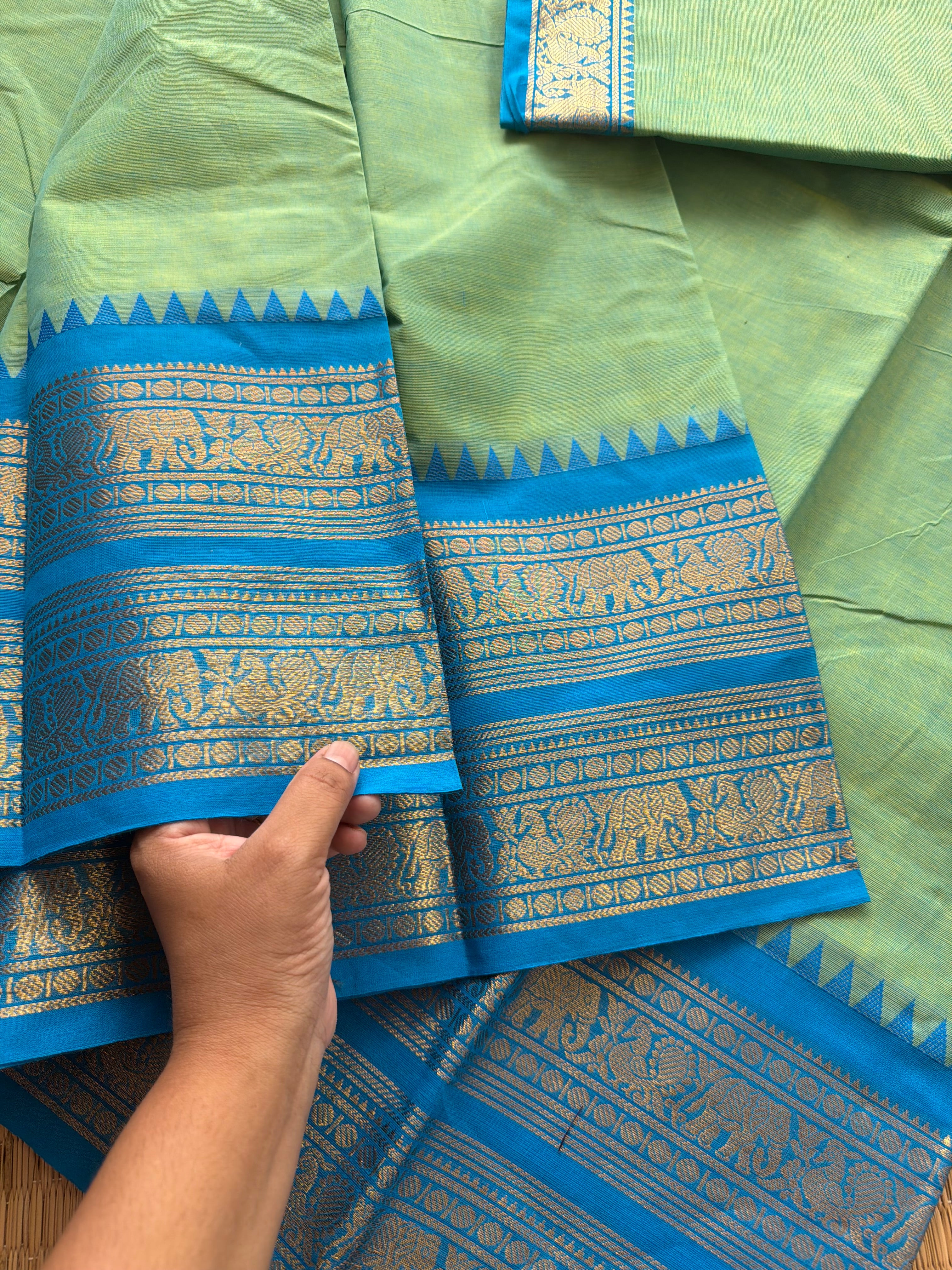 RF157 Apple green shade with contrast sky blue Rettapet / Retta Patta border Kanchi cotton saree