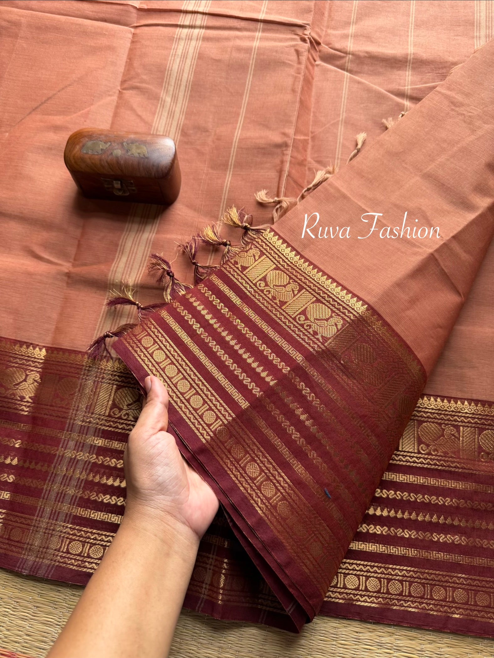 RF79 Cream and peach mixed shade with light maroon contrast Varisaipet border Kanchi cotton saree