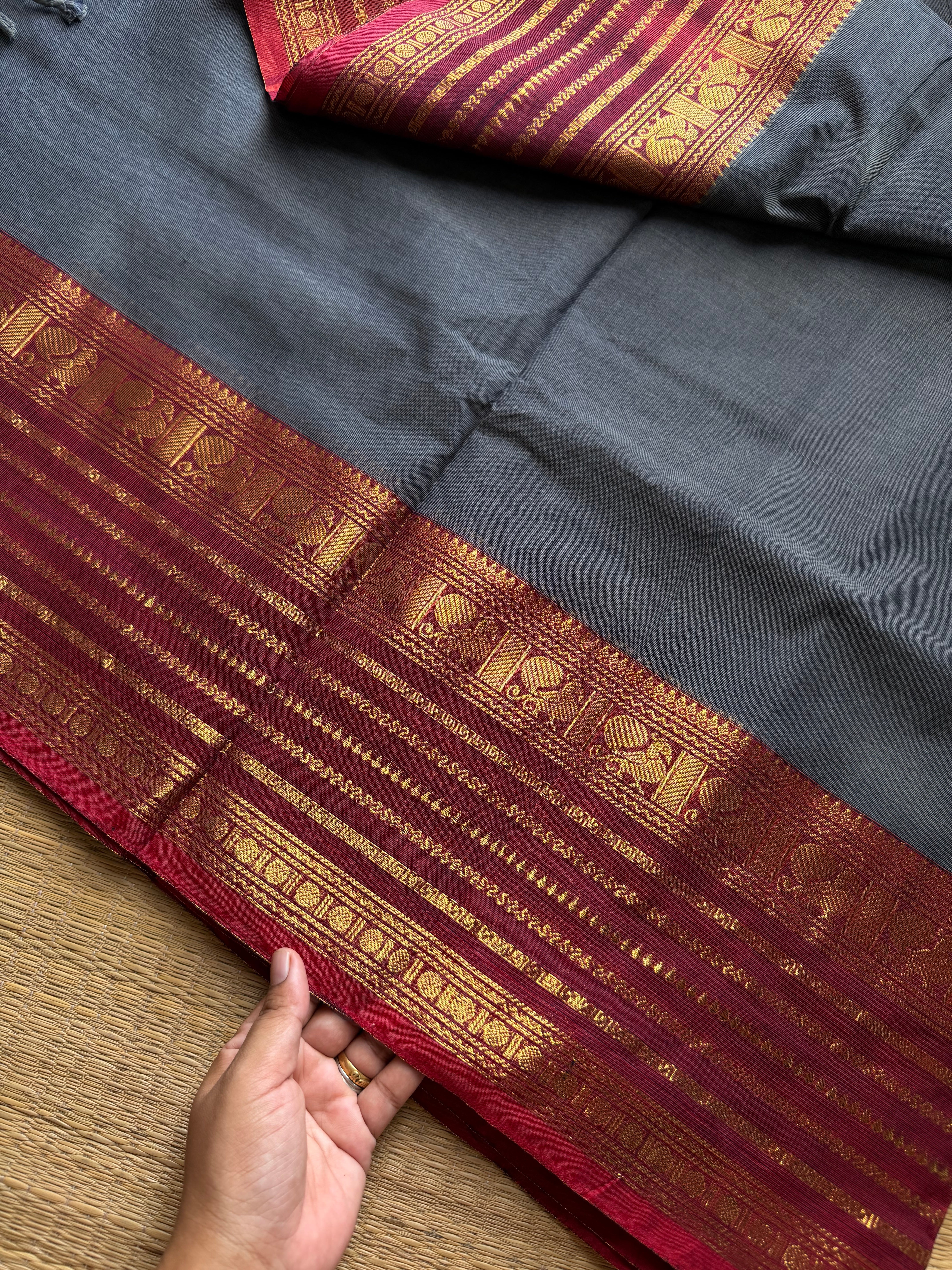 RF1058 Grey with maroon Varisaipet border Kanchi cotton saree