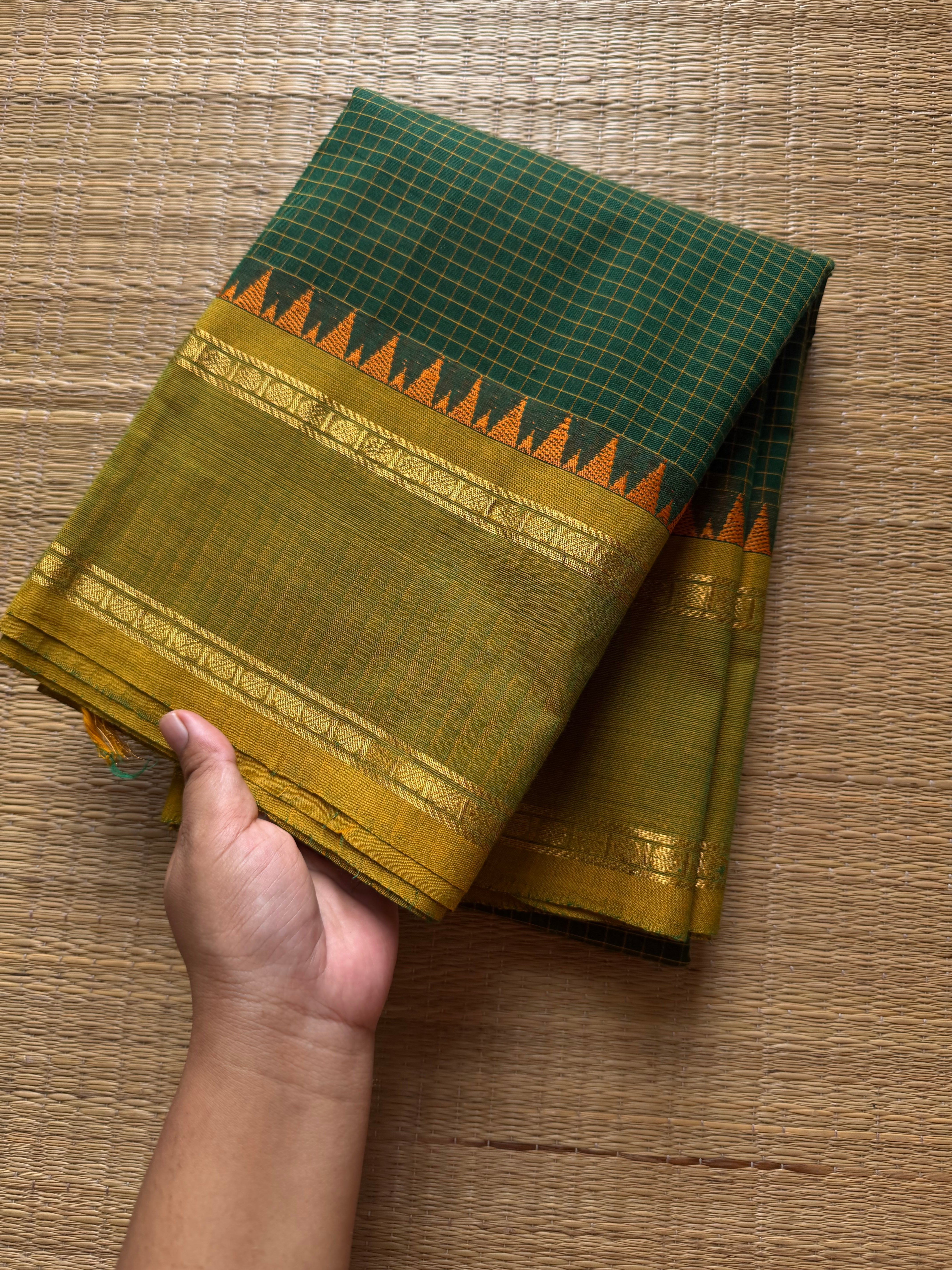 RF1001 Green ~ Vintage Border Podikattam / small checks pattern Kanchi cotton saree