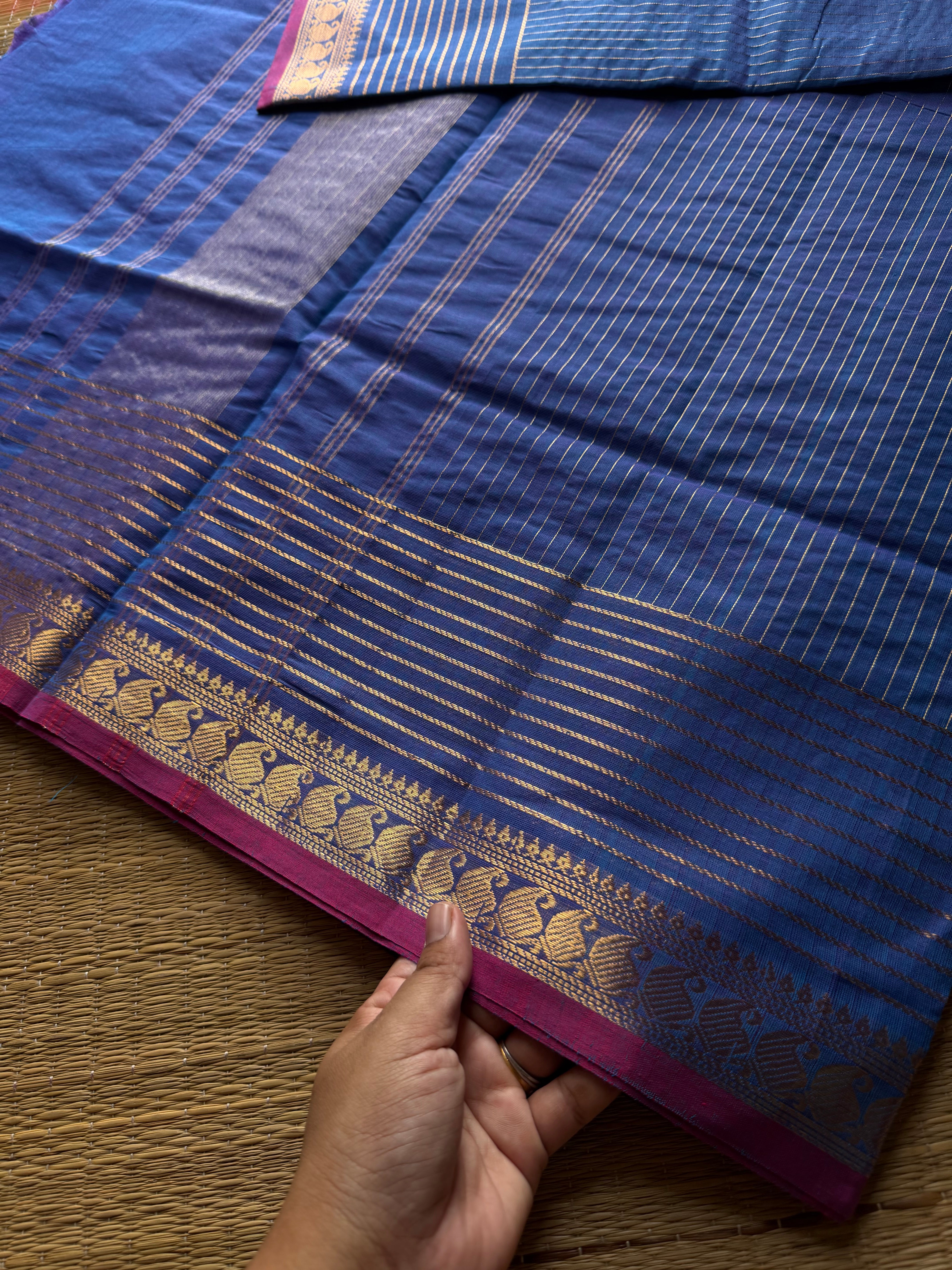 Dual tone royal blue shade Kanchi cotton saree with vaira Oosi pattern & contrast mango Zari border
