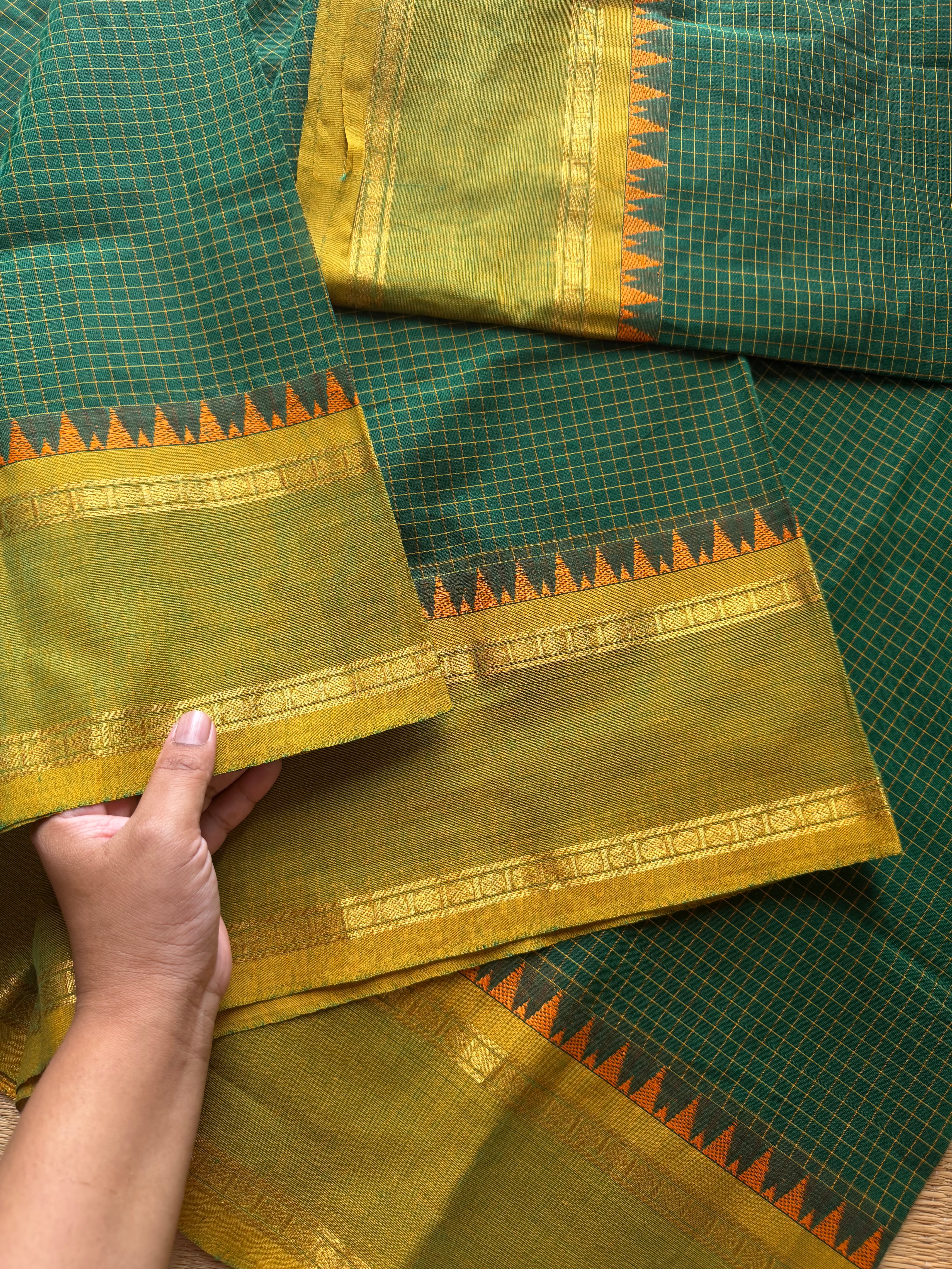 RF1001 Green ~ Vintage Border Podikattam / small checks pattern Kanchi cotton saree