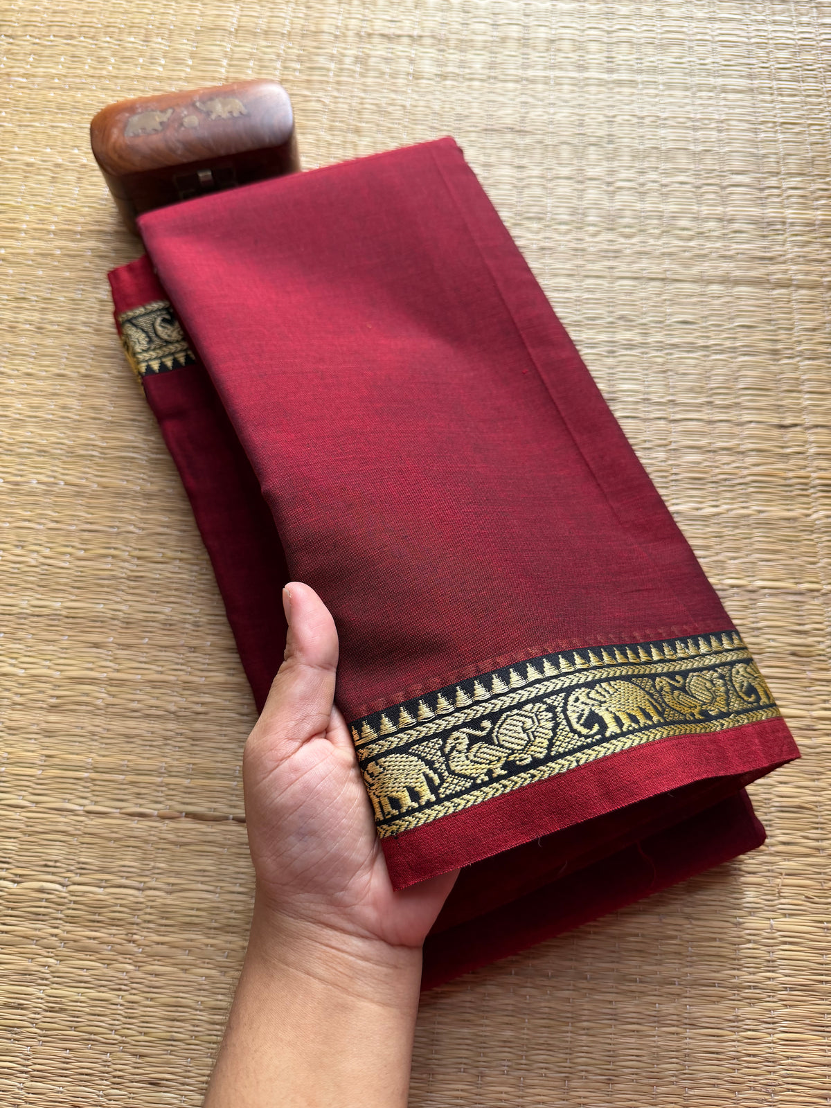 Maroon Shade Mercerised Narayanpet Cotton Saree With Small Border