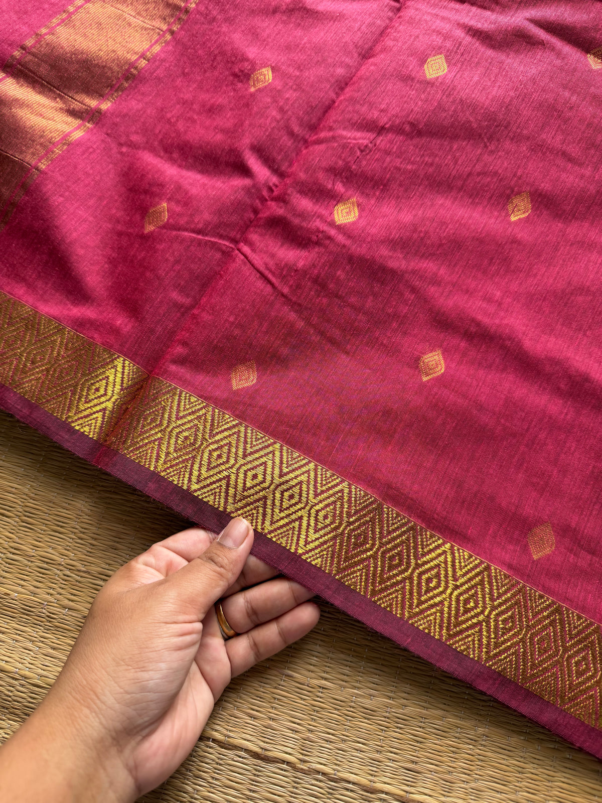 RF1219 Dual tone pinkish peach shade Maheswari semi silk cotton saree