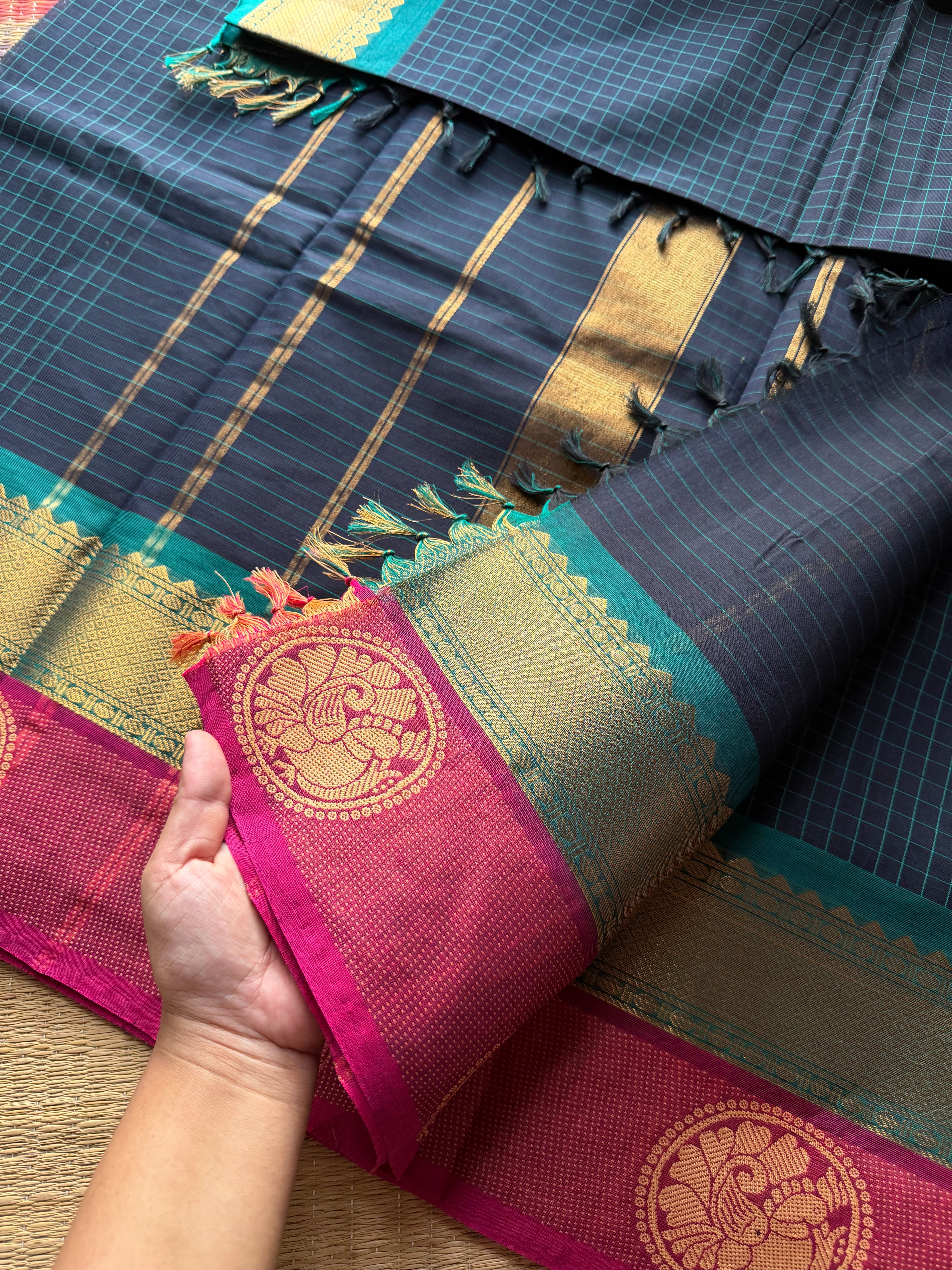 Navy blue shade Kattam / checks pattern Kanchi cotton saree with unique Annam pattern border