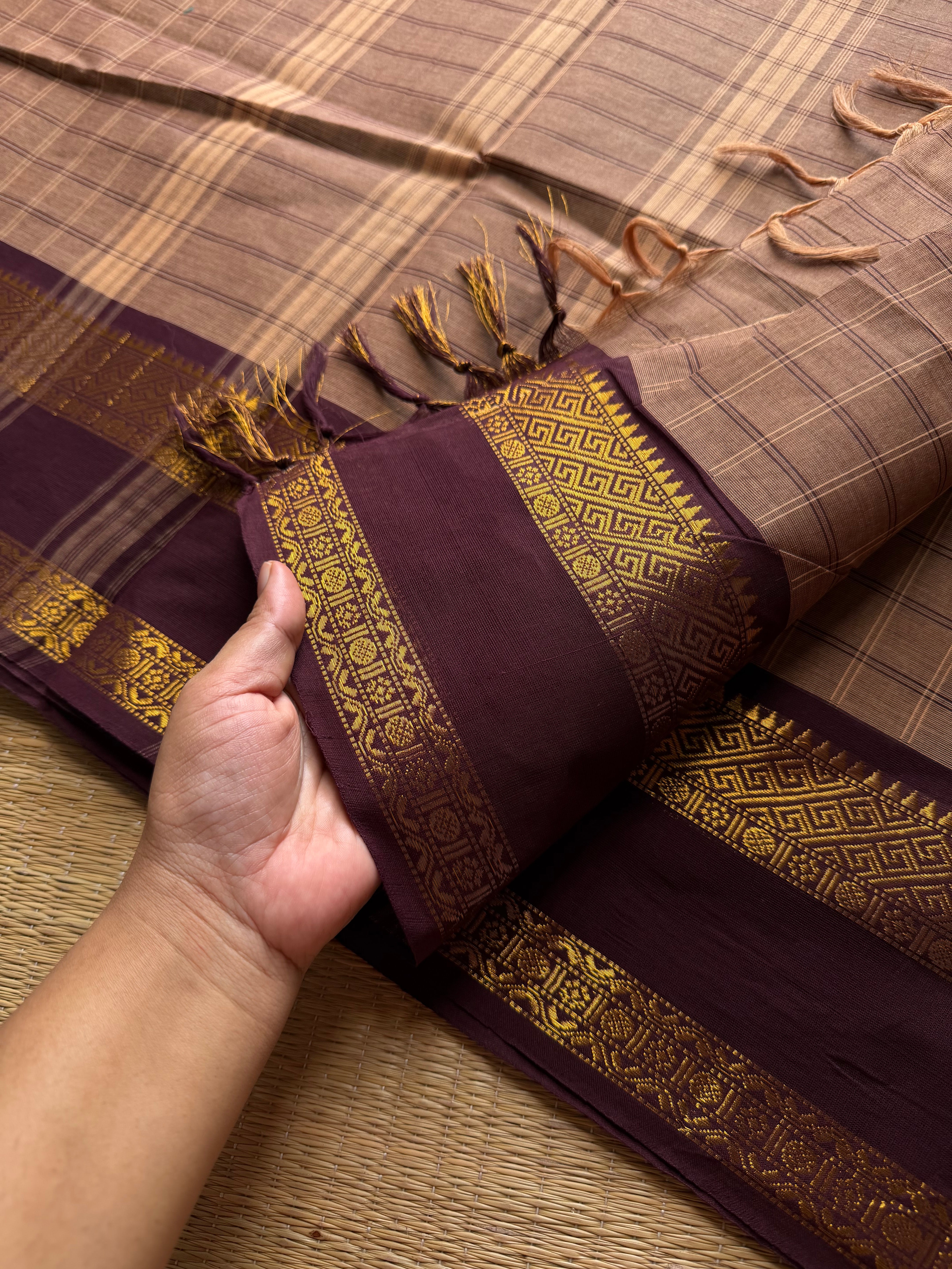 RF1035 Biscuit with brown ~ Vintage Kattam / Checks Kanchi Cotton Saree