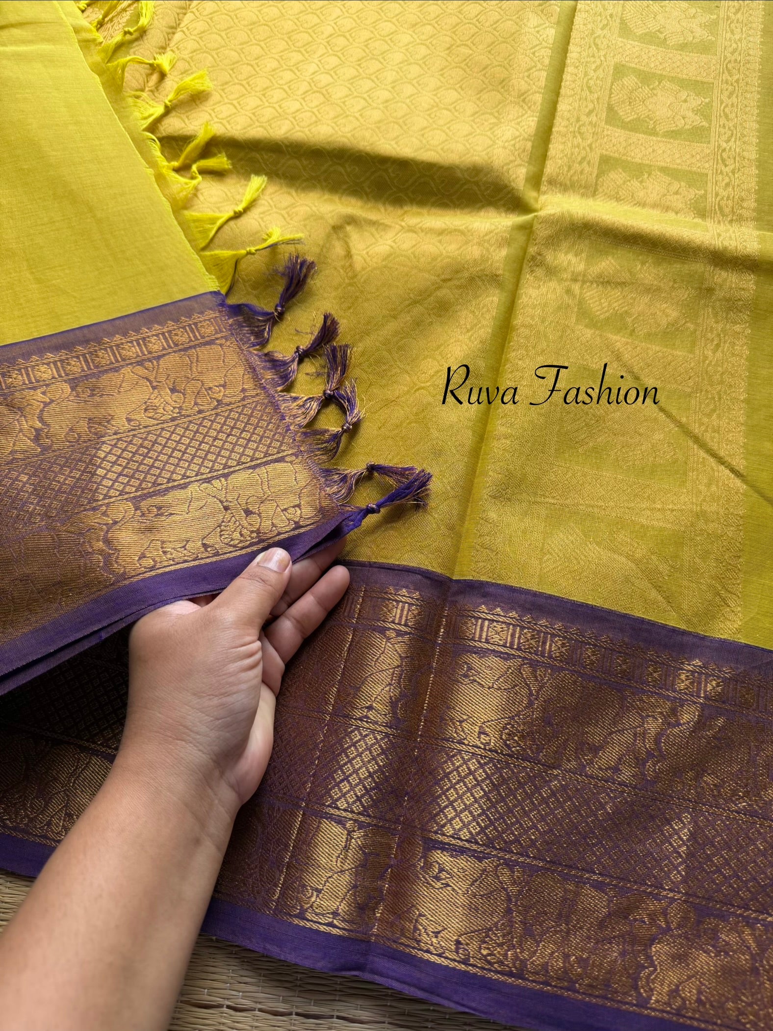Yellow with Purple shade Premium Kanchi Cotton saree With Vaira Oosi pattern and intricate Rich Zari woven Pallu