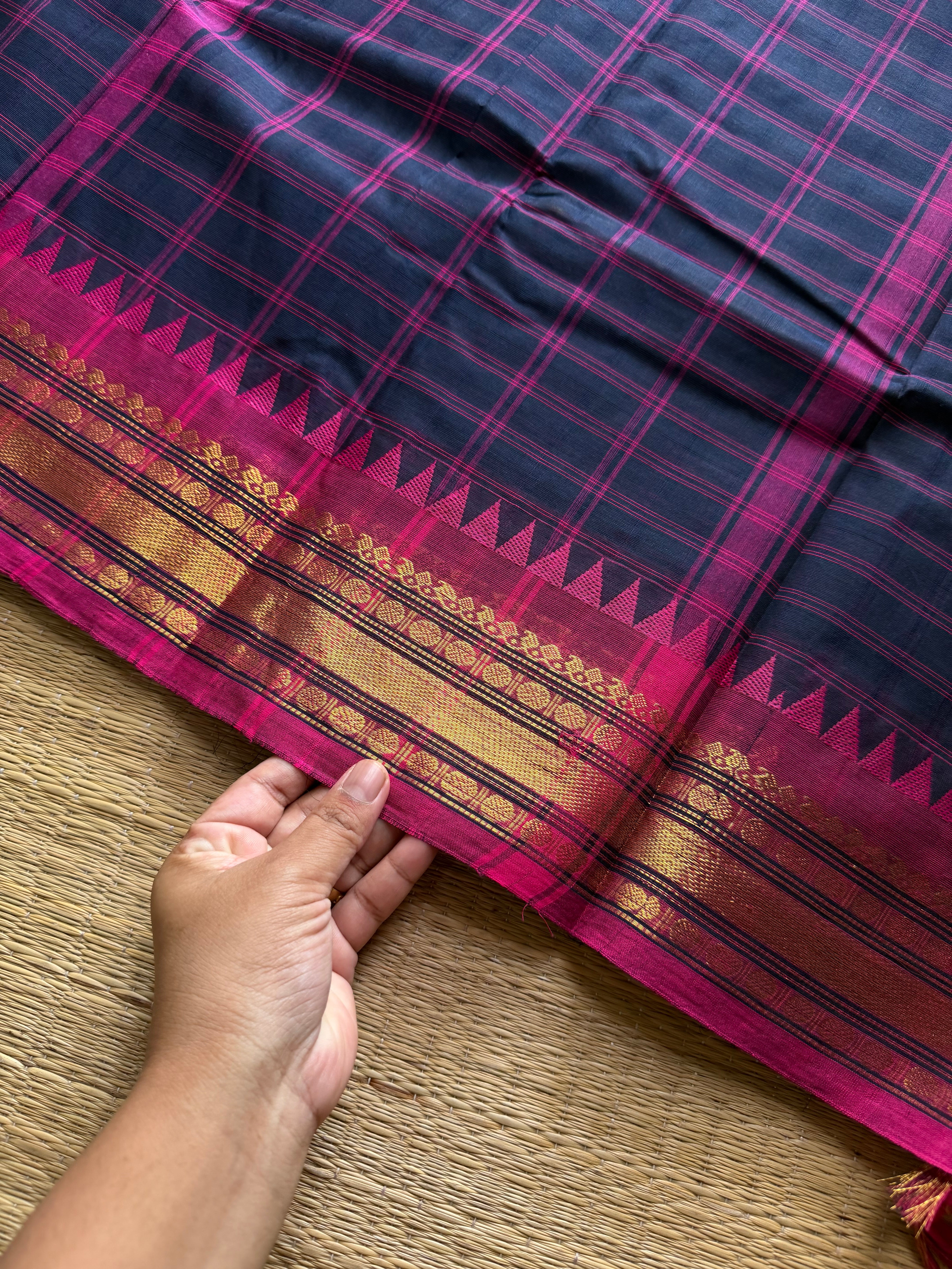 RF1259 Navy blue ~ Vintage Kattam Kanchi Cotton saree