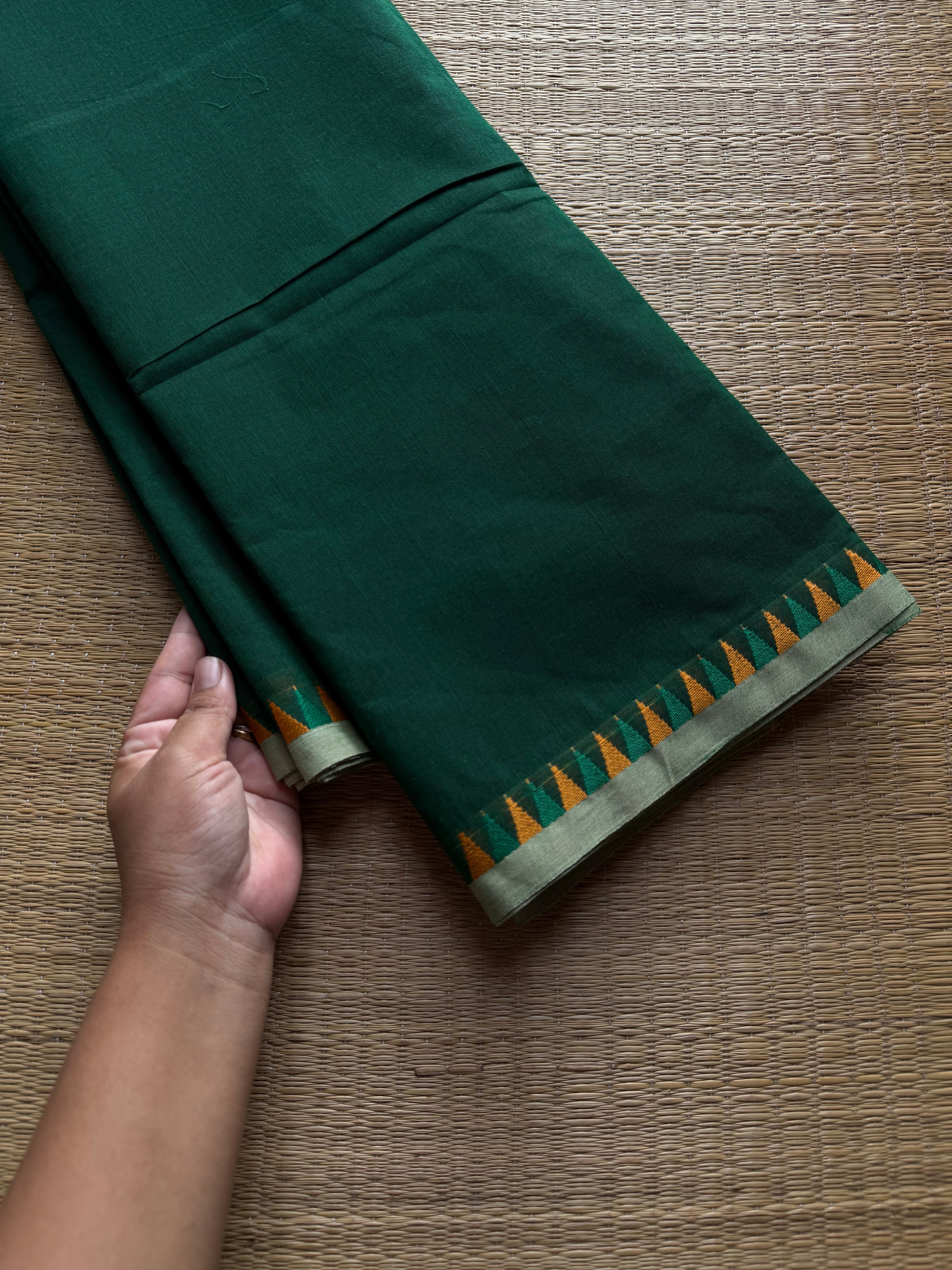 RF984 Green shade ~ Small thread border soft Kanchi cotton saree