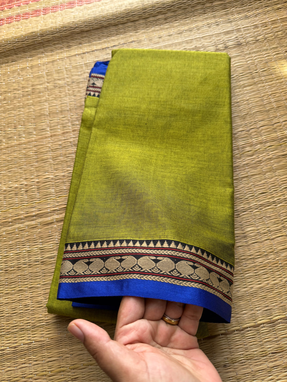 Dual Tone Green Narayanpet Mercerised Cotton Saree With Small Contrast Border