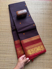 Arakku / Dark Maroon Kanchi Cotton Saree With Handmade Thread Buttas