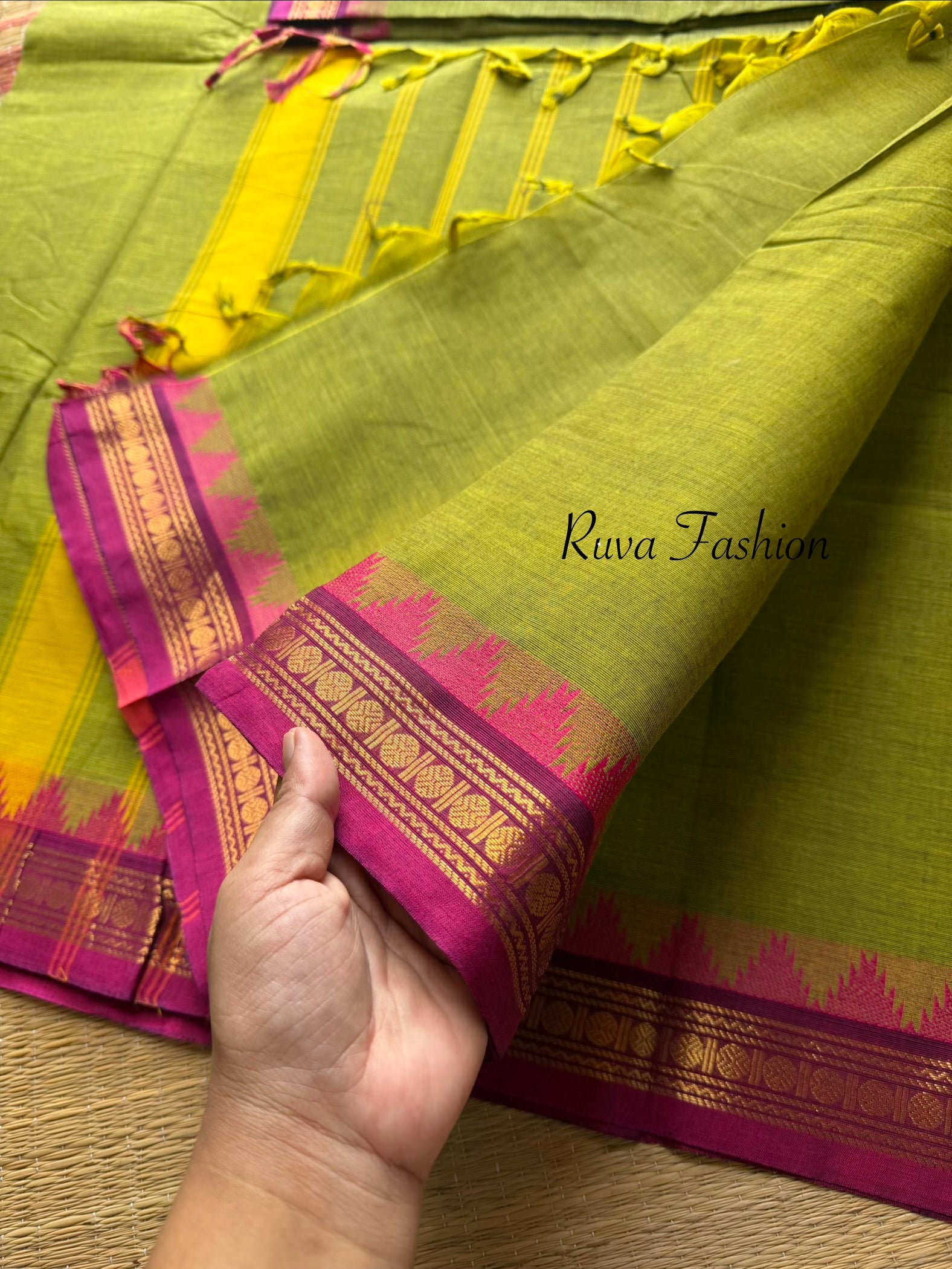 RF113 Green With Contrast Pink Small Zari Border Kanchi Cotton Saree