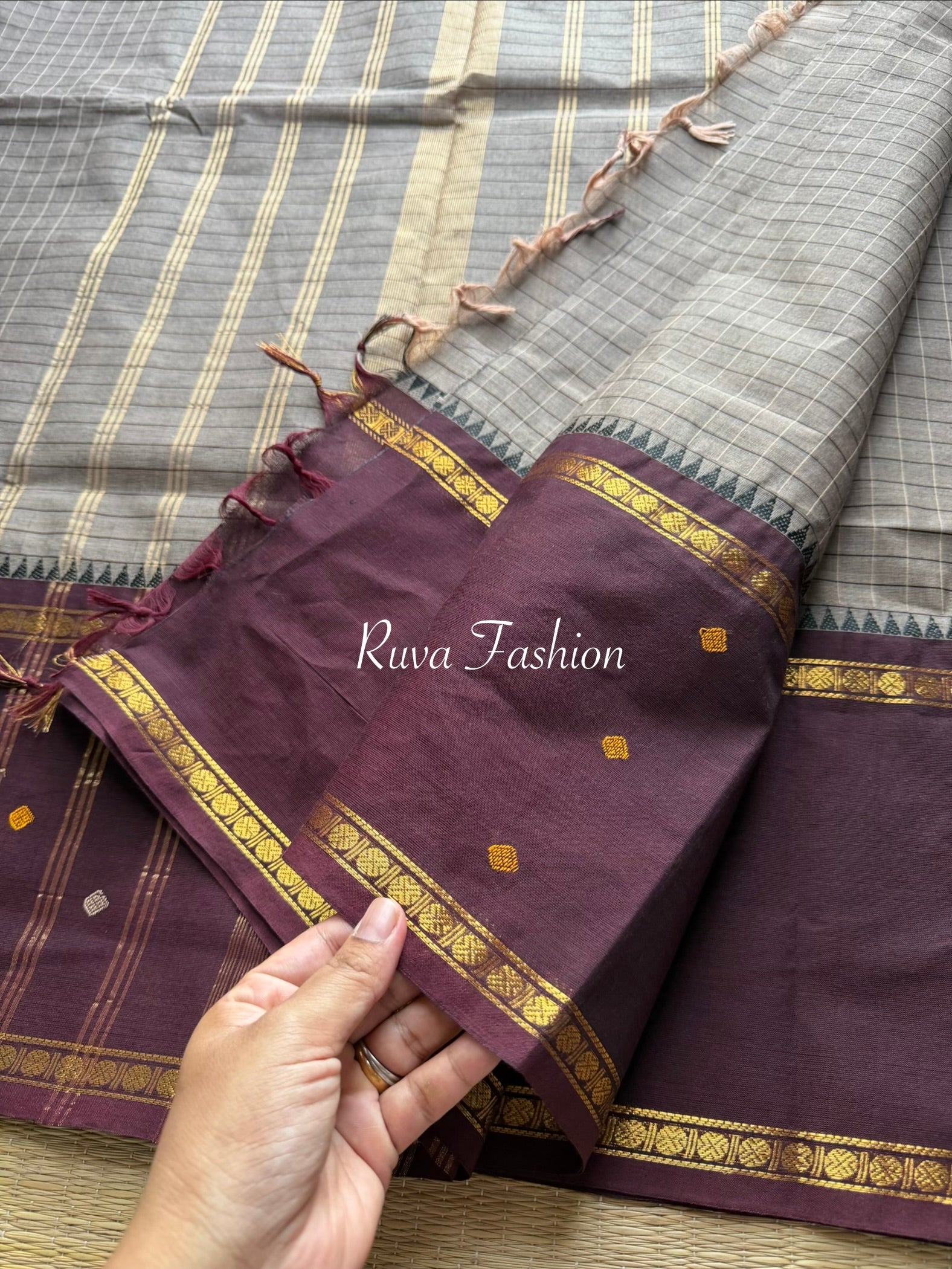 RF28 Grey with Brown Vintage Style Border with checks pattern & handwoven Buttas on the border - RF28