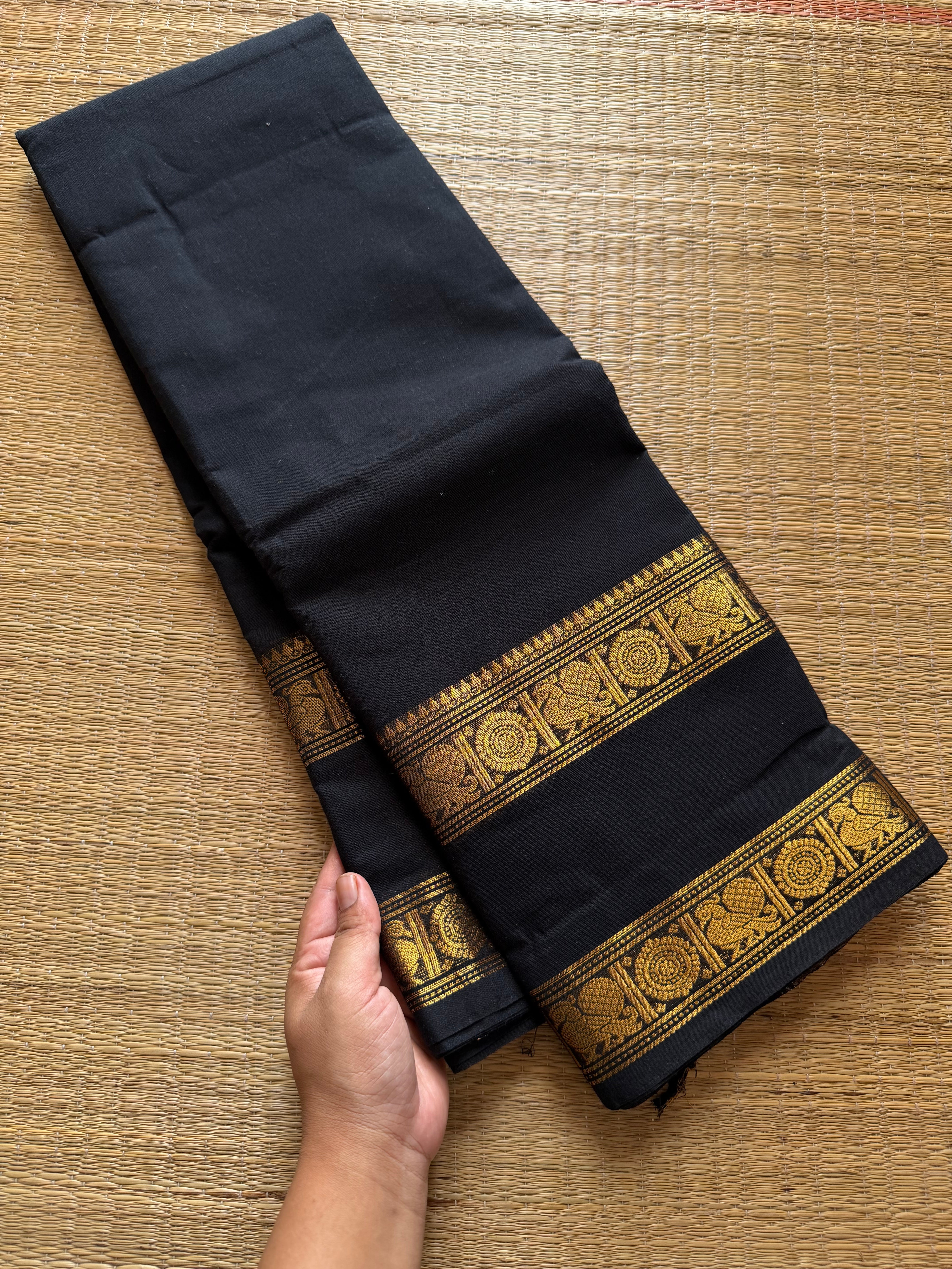 RF463 Monotone Black shade kachi cotton saree with Annam pattern gap gap / Rettapet border