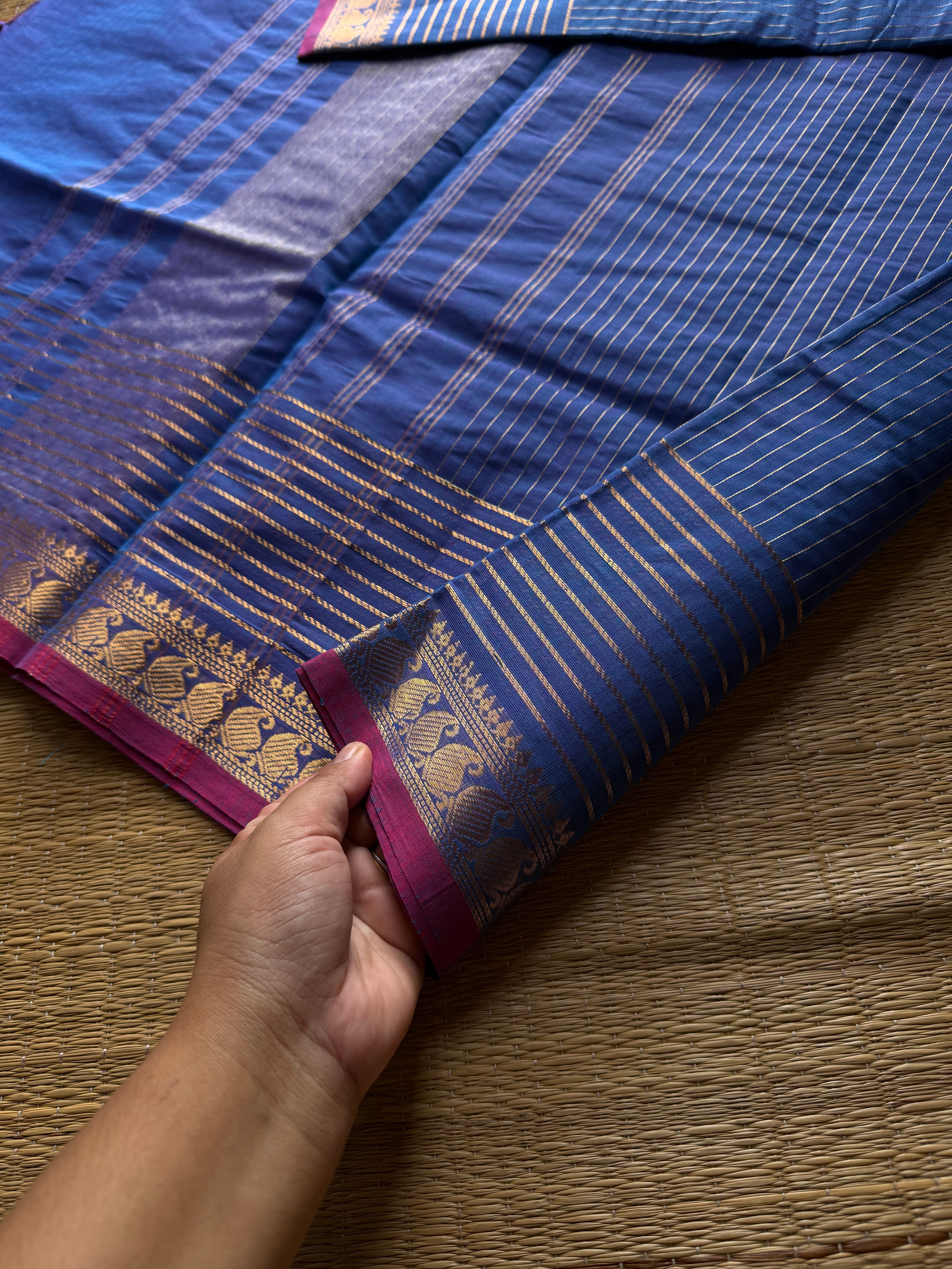 Dual tone royal blue shade Kanchi cotton saree with vaira Oosi pattern & contrast mango Zari border