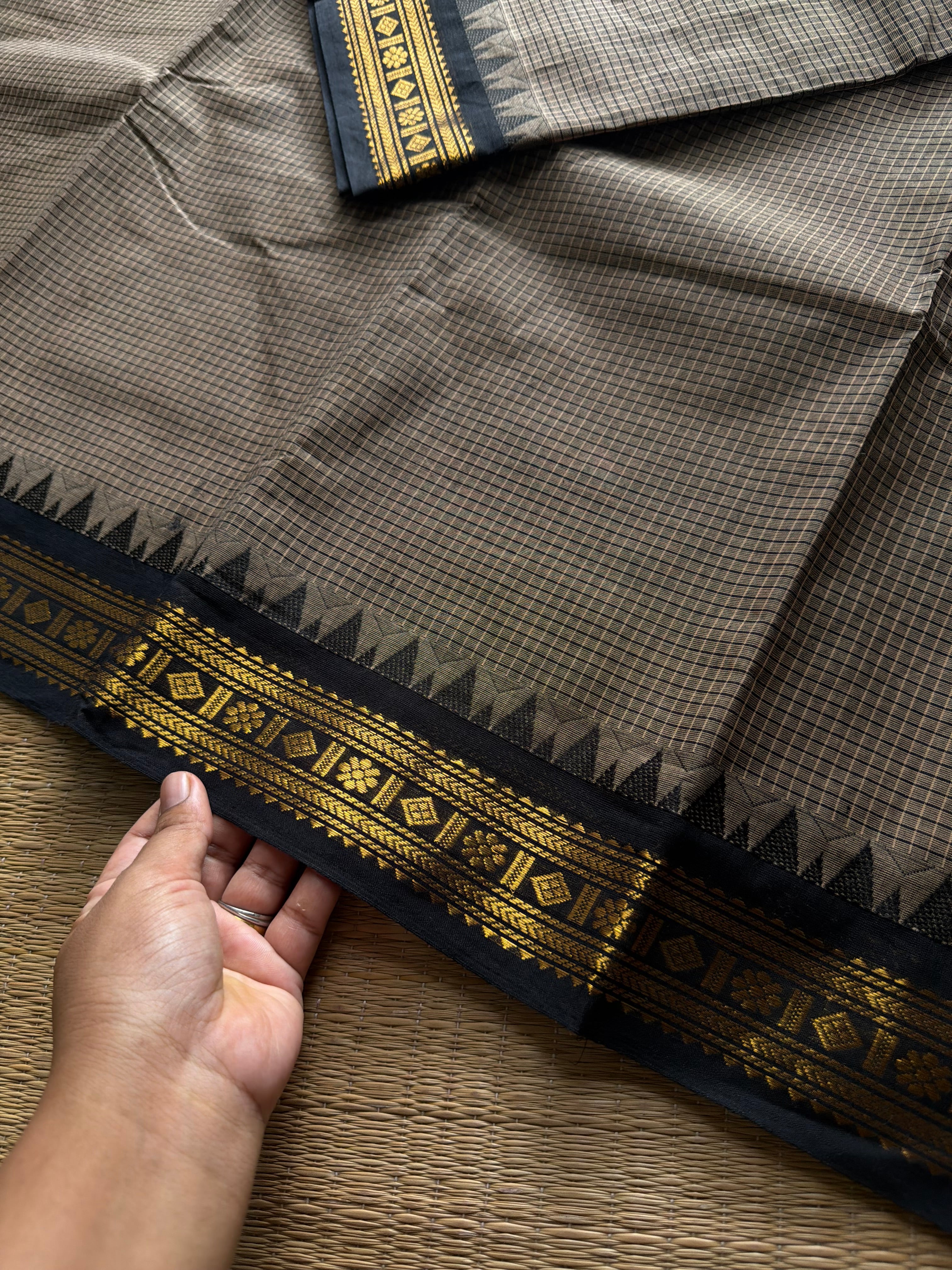 RF919 Grey with black ~ Vintage Podi Kattam Kanchi cotton saree with small border