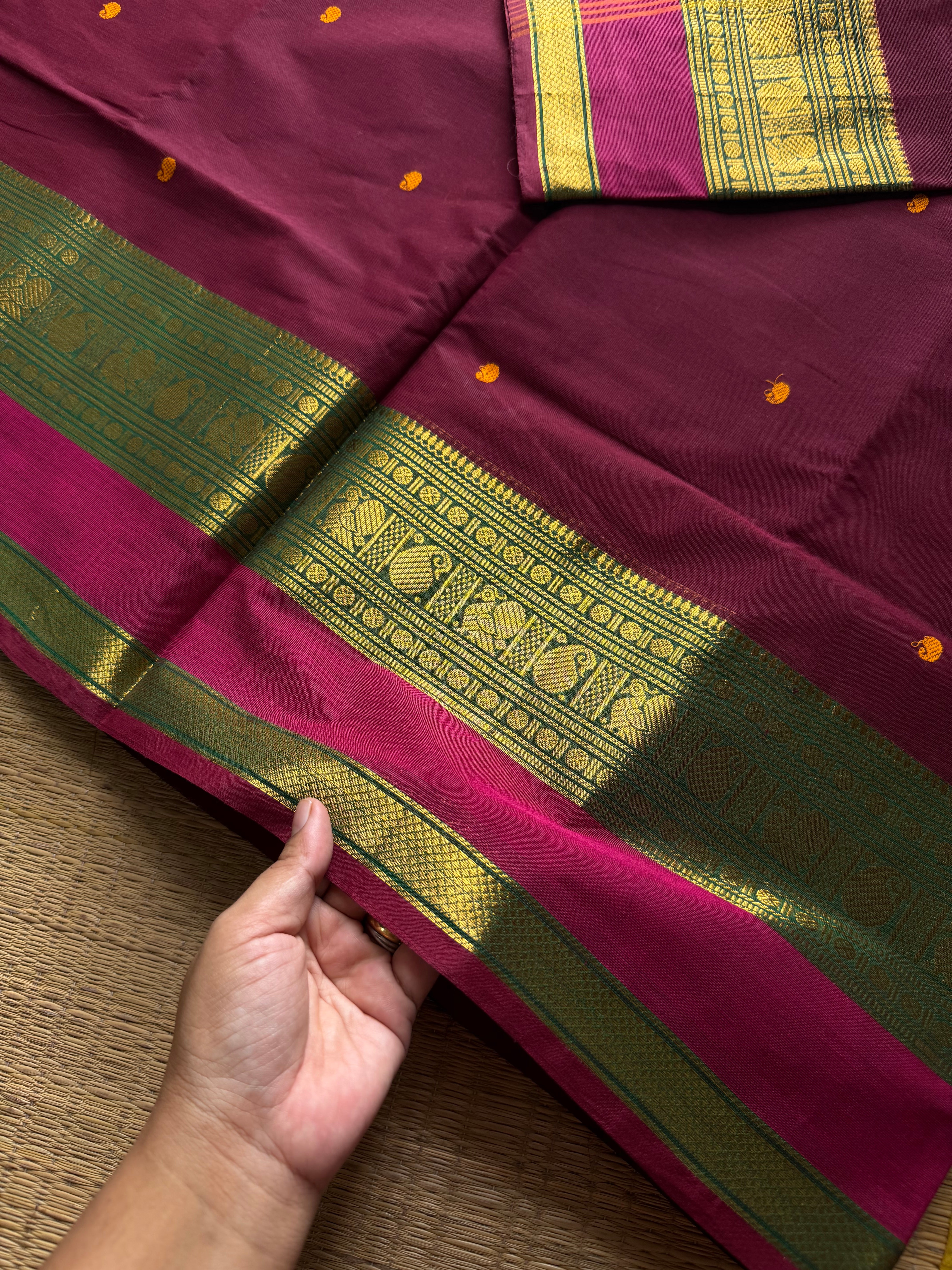 RF1331 Dark magenta pink ~ Kanchi cotton Rettapet border saree
