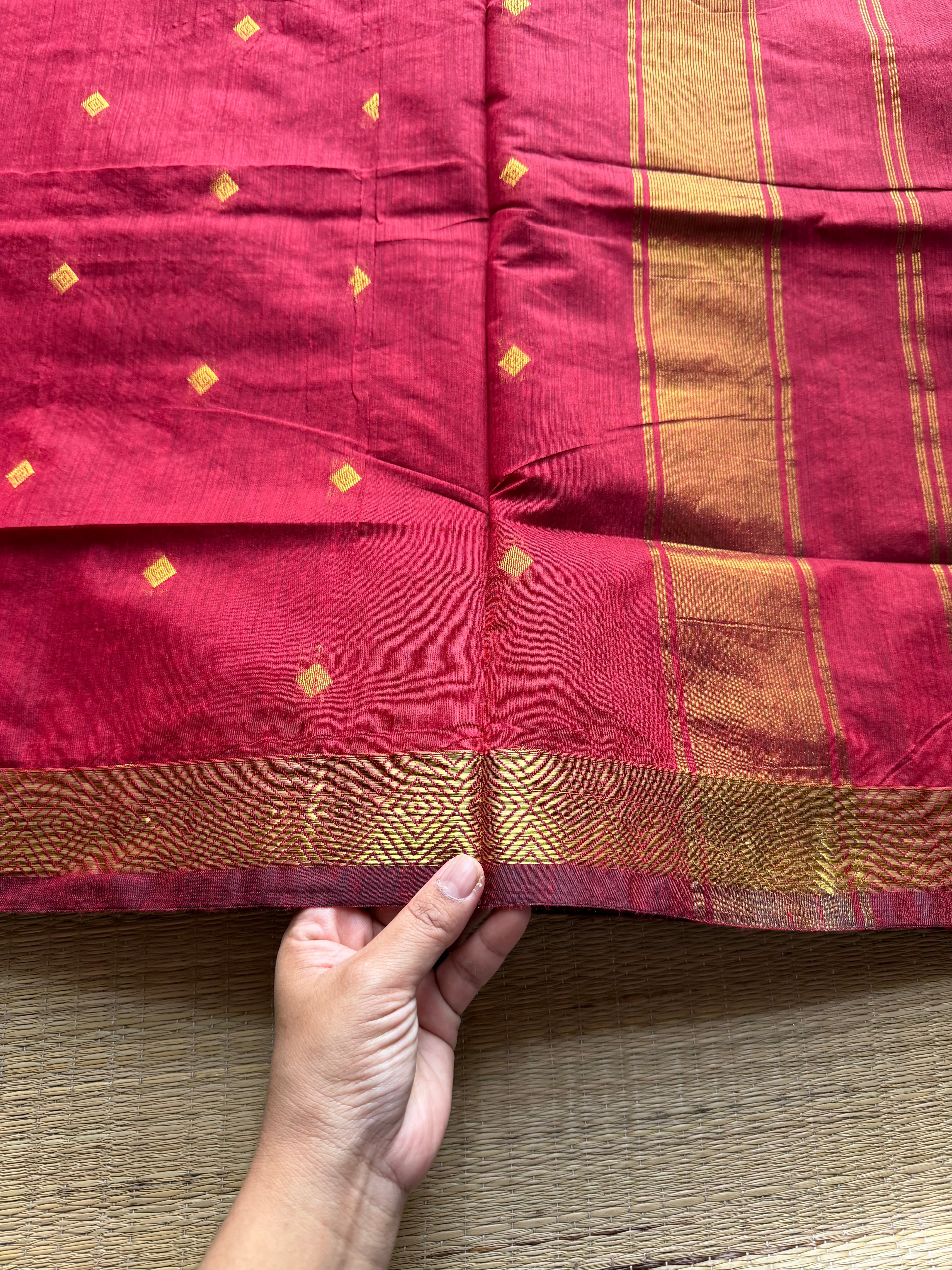 Reddish Maroon Maheswari Semi Silk Cotton Saree