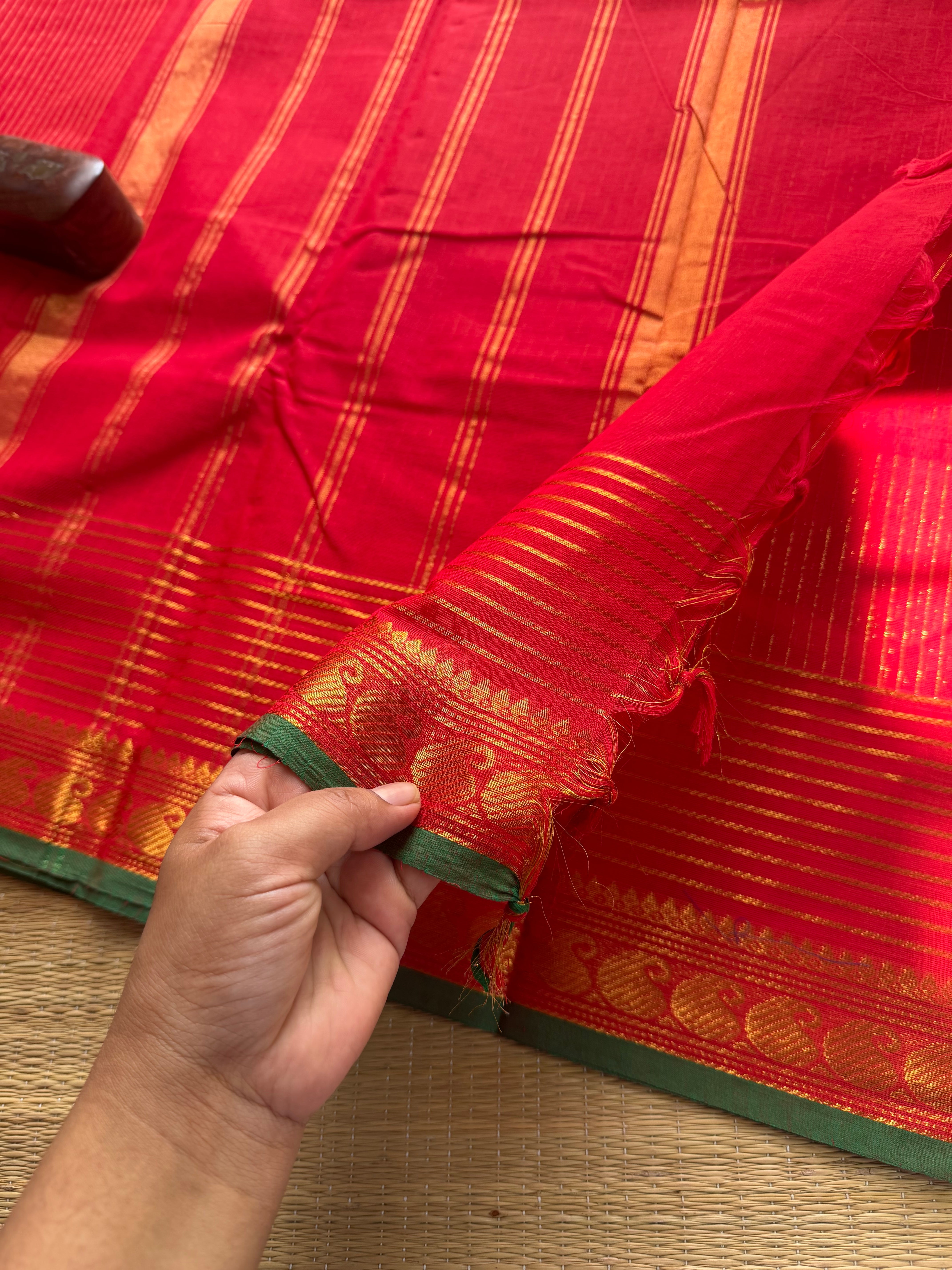 RF93 Chilli Red Vaira Oosi Kanchi Cotton Saree With Small Contrast Mango Border