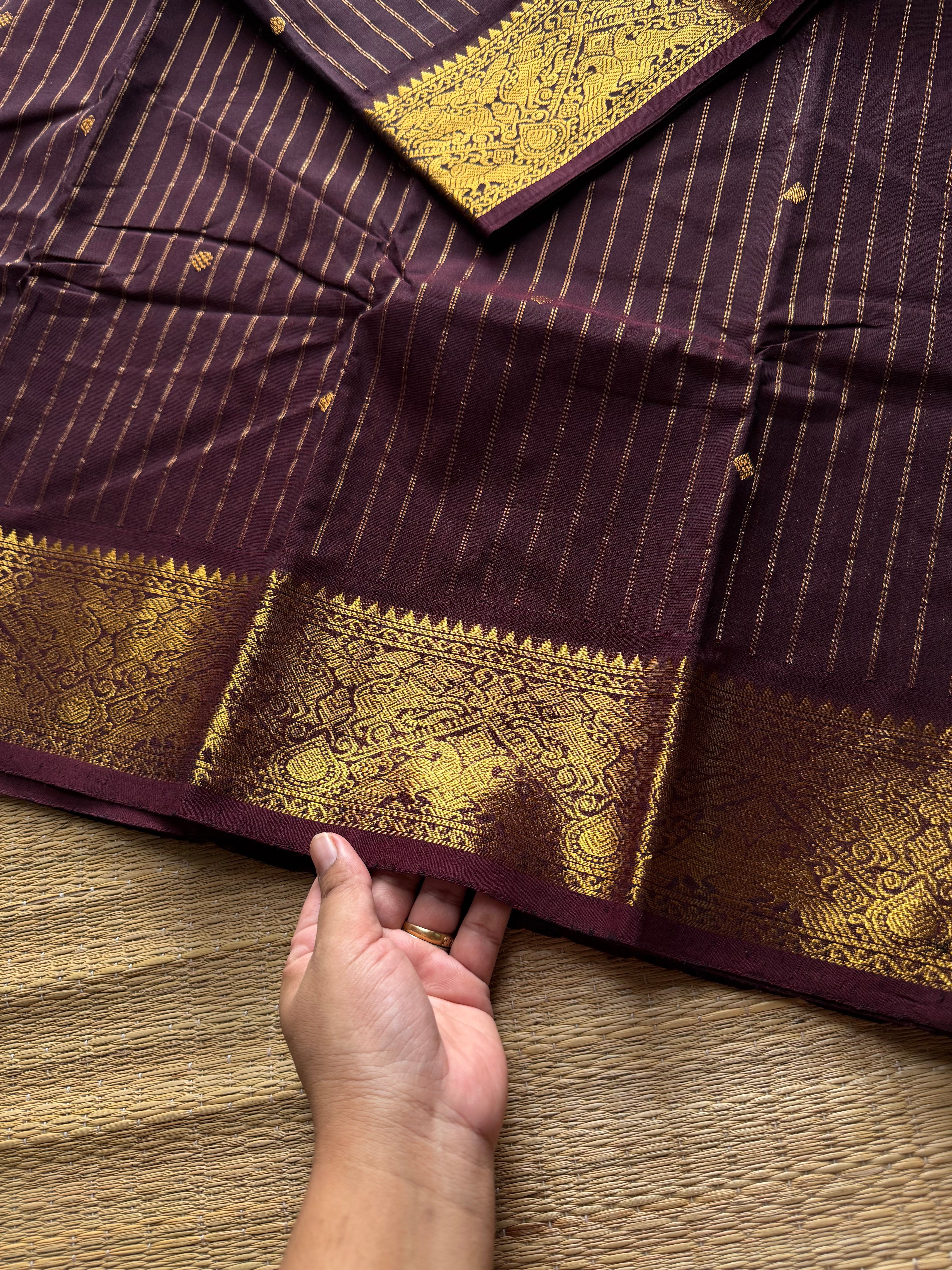 Monotone dark coffee brown shade Classic & Intricate zari woven Vanasingaram Border with vairaoosi pattern & handmade Zari Buttas