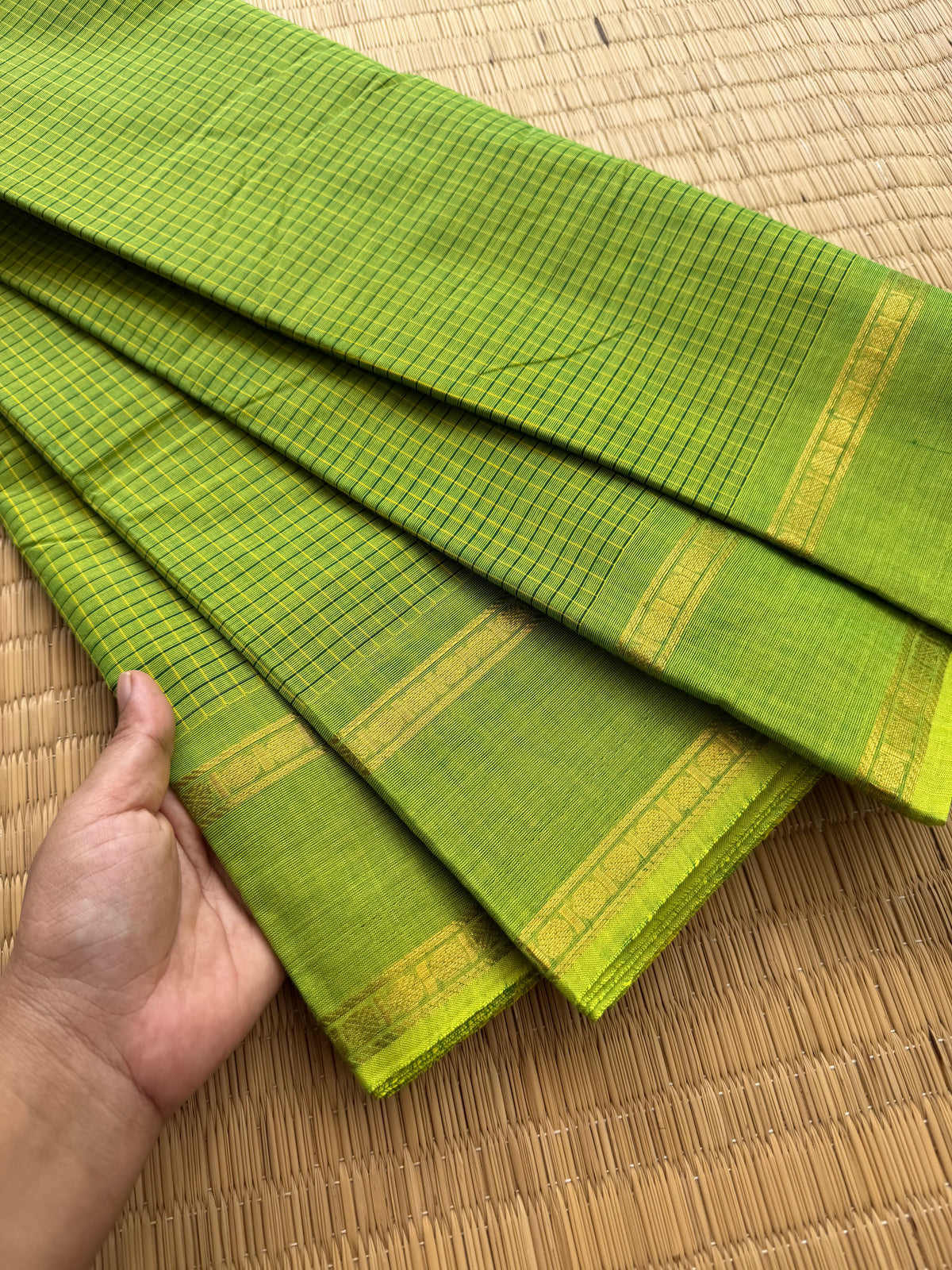 RF161 Monotone Parrot Green Shade podi Kattam / checks pattern Kanchi cotton saree